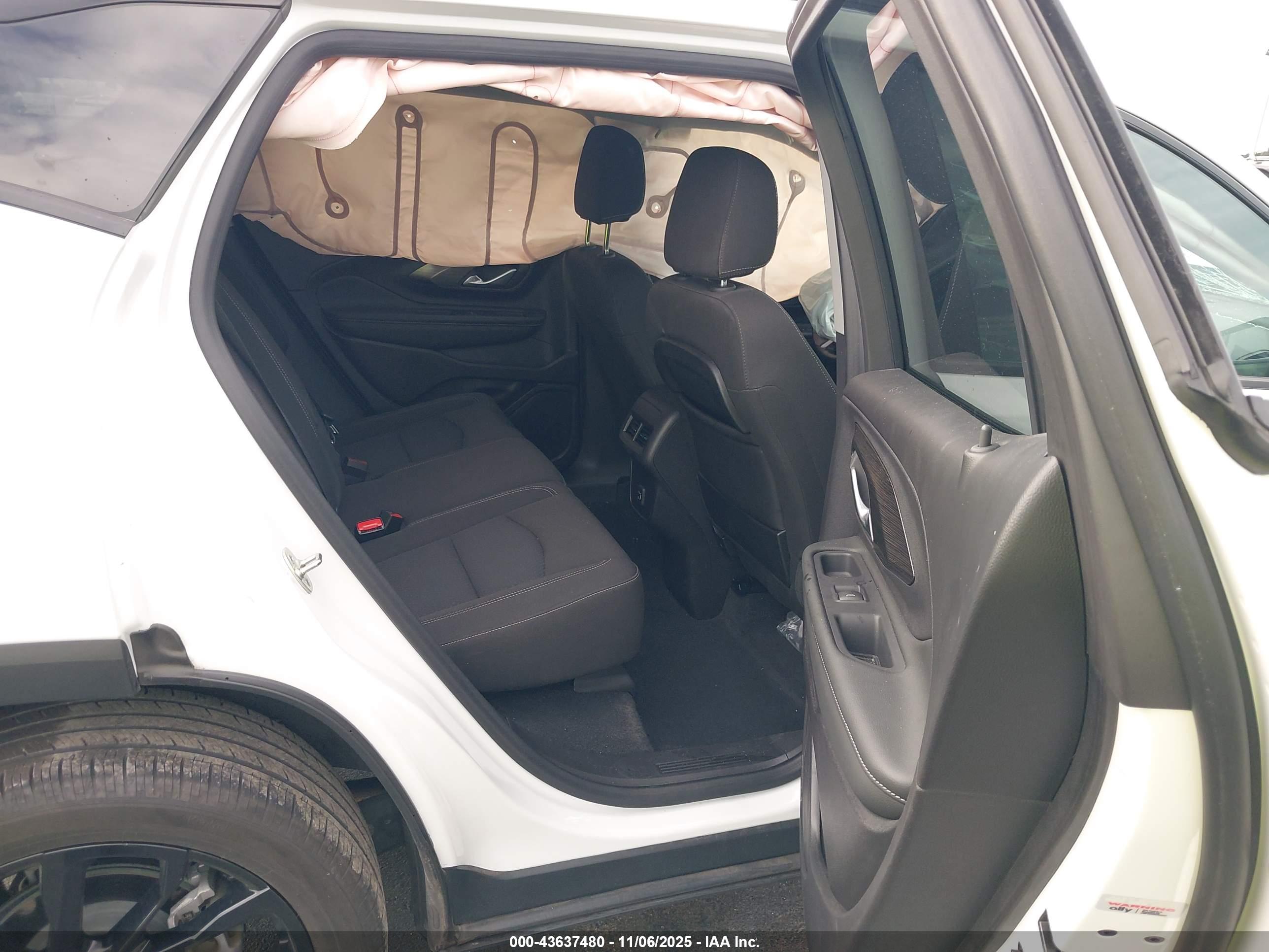 GMC TERRAIN image 8