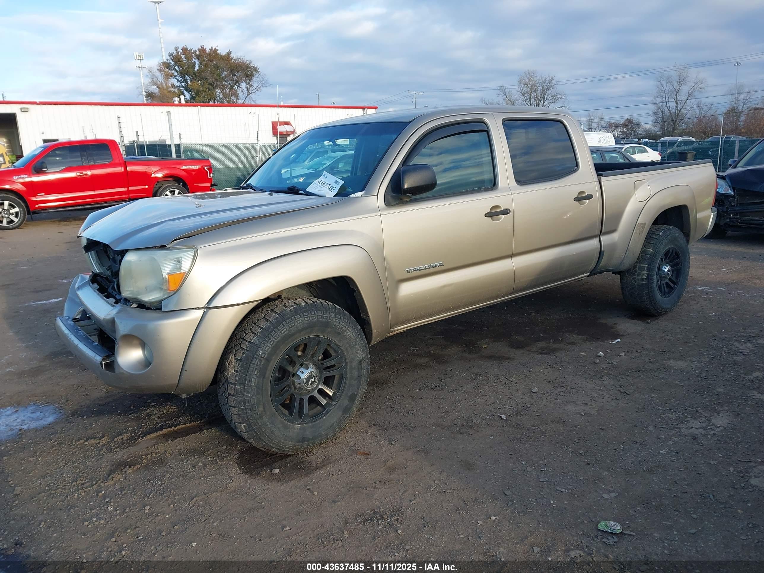 TOYOTA TACOMA image 2