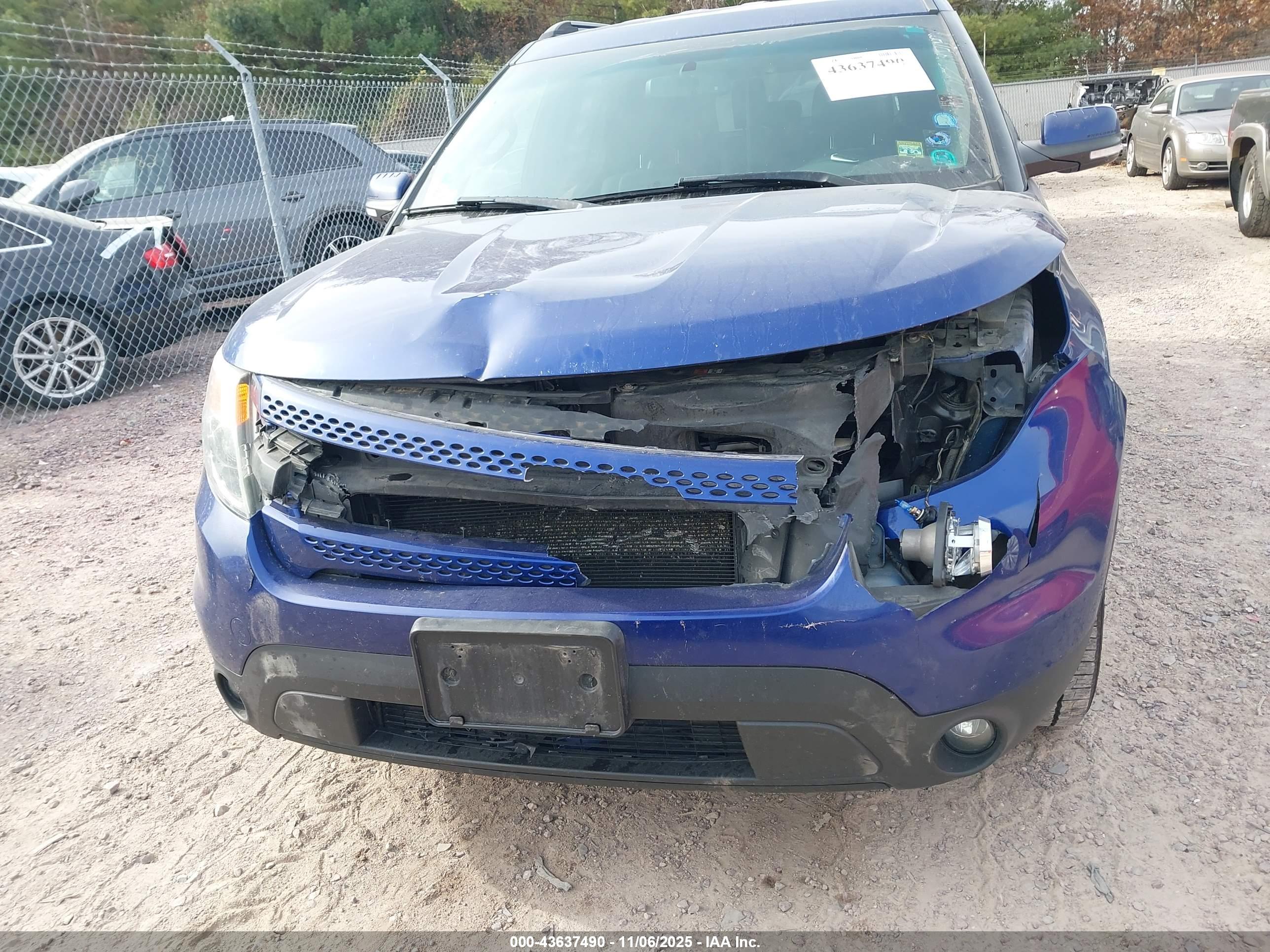 FORD EXPLORER image 6