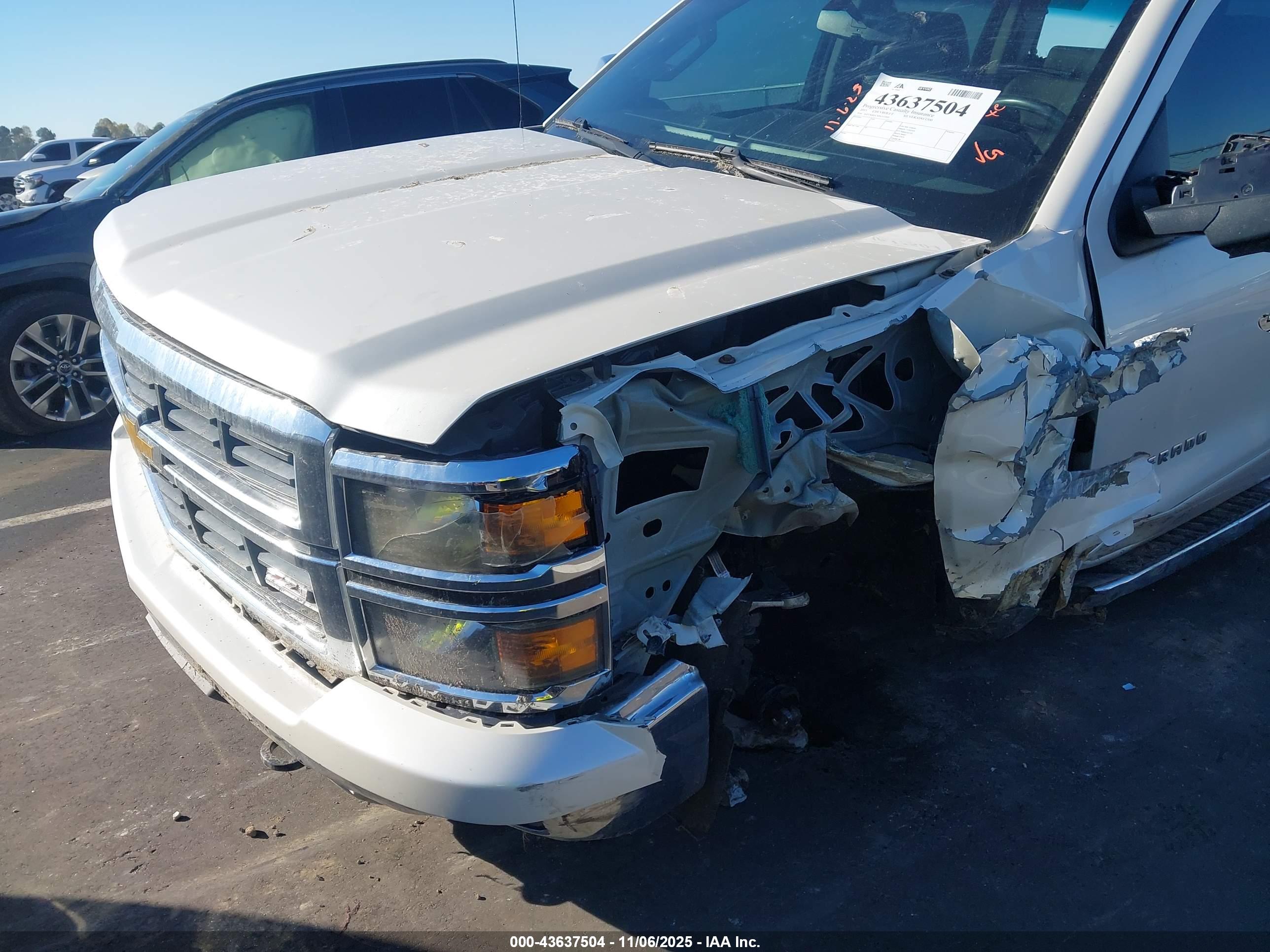 CHEVROLET SILVERADO image 6