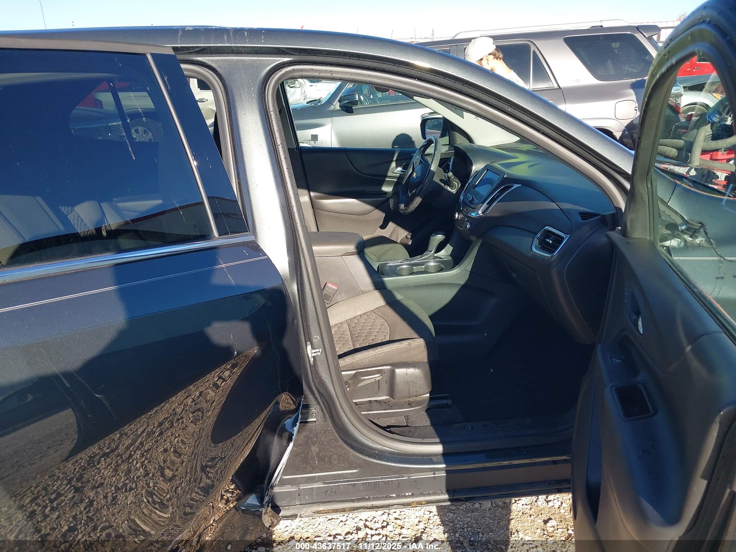 CHEVROLET EQUINOX image 5