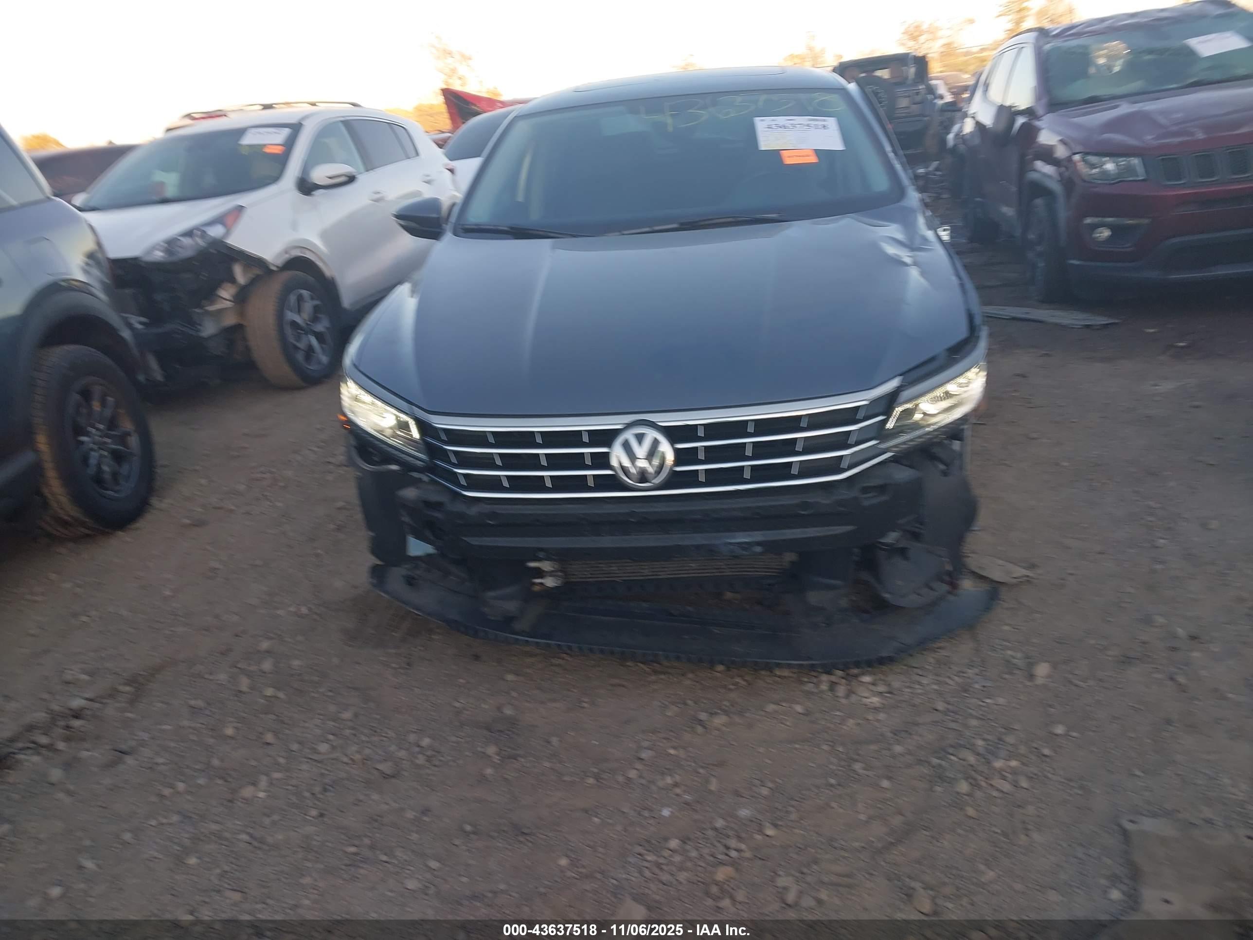 VOLKSWAGEN PASSAT image 6