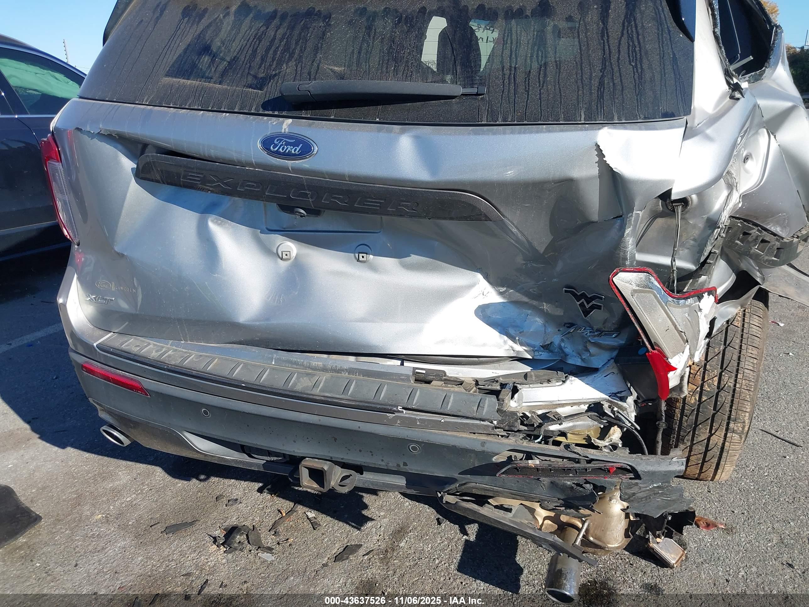FORD EXPLORER image 6