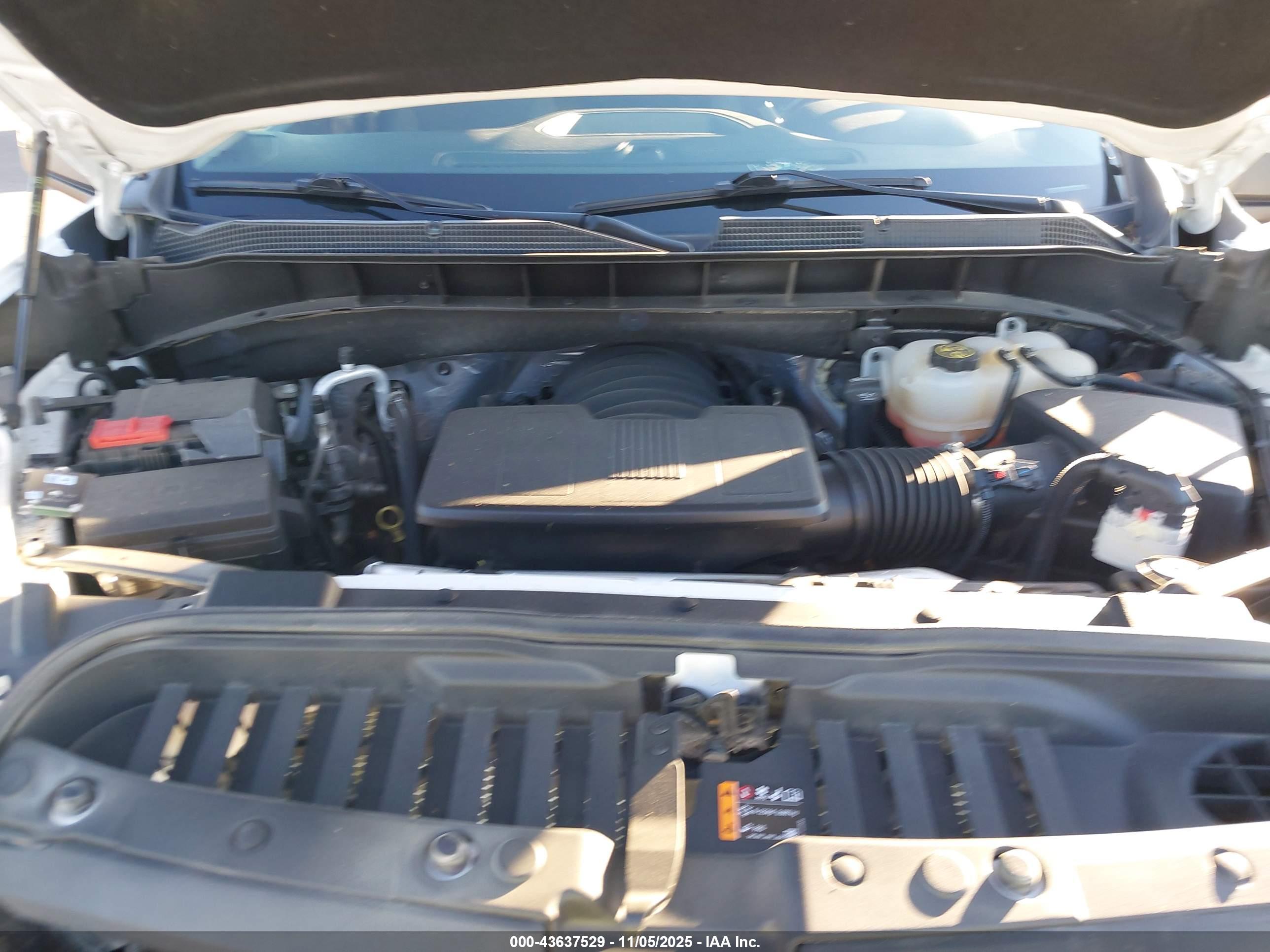 CHEVROLET SILVERADO image 10
