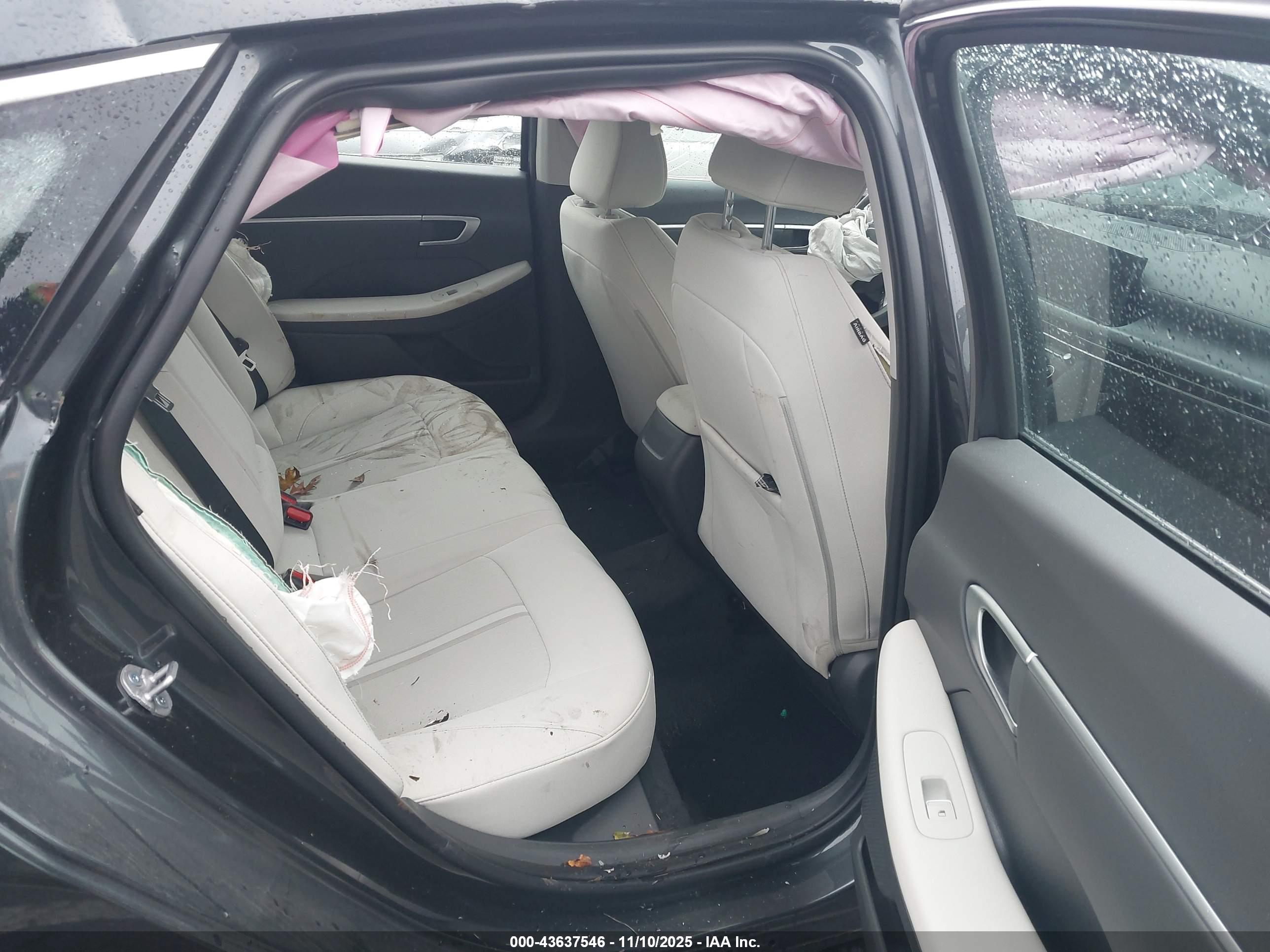 HYUNDAI SONATA image 8