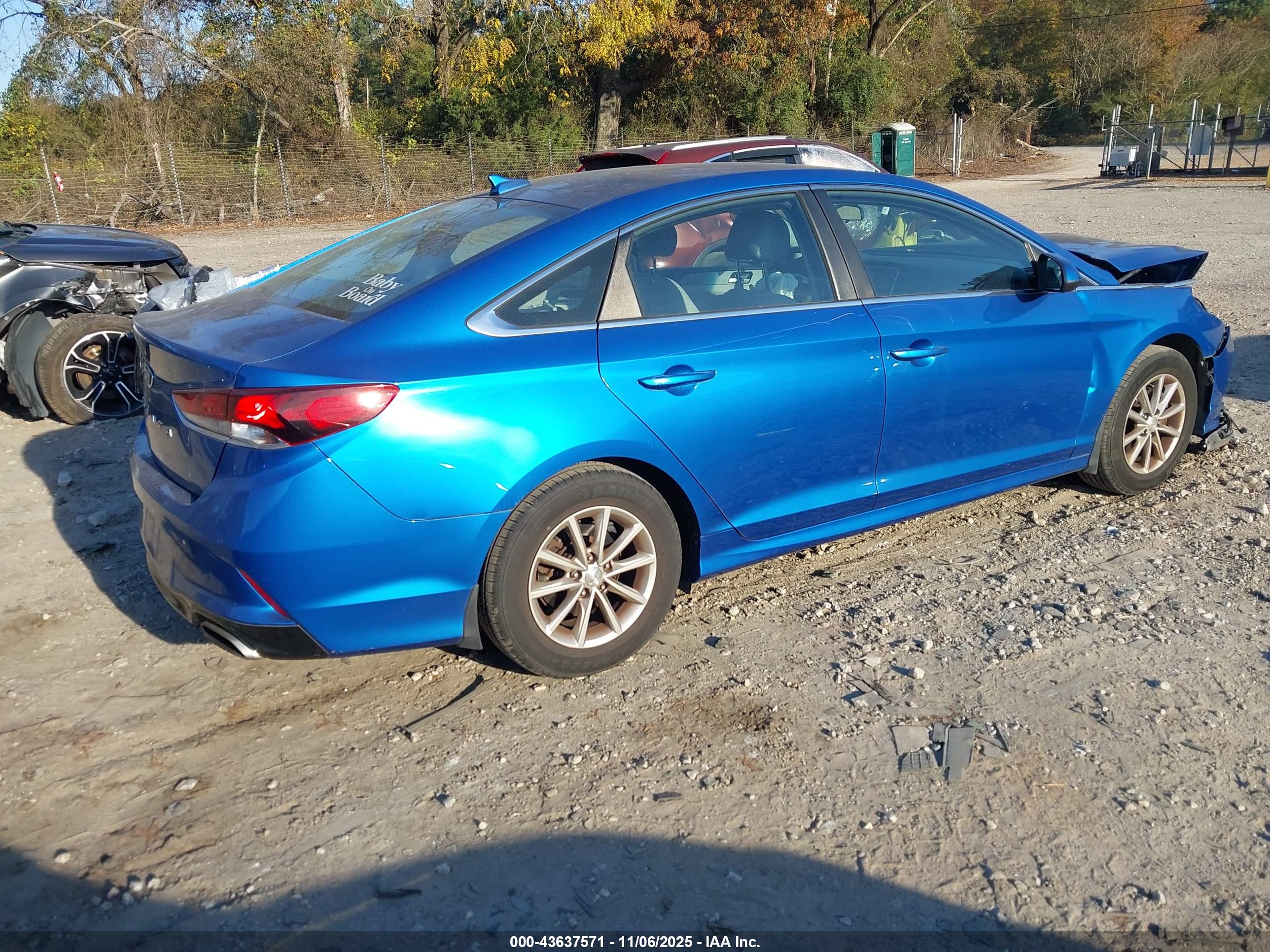 HYUNDAI SONATA image 4