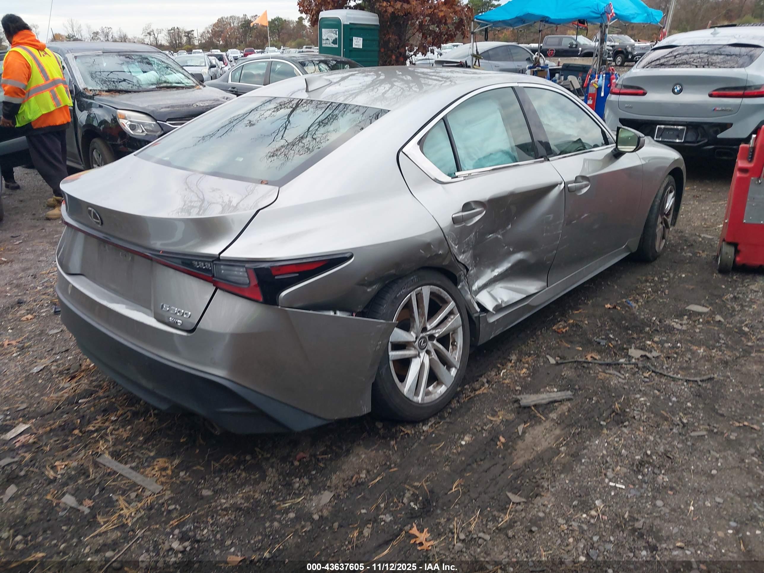 LEXUS IS image 6
