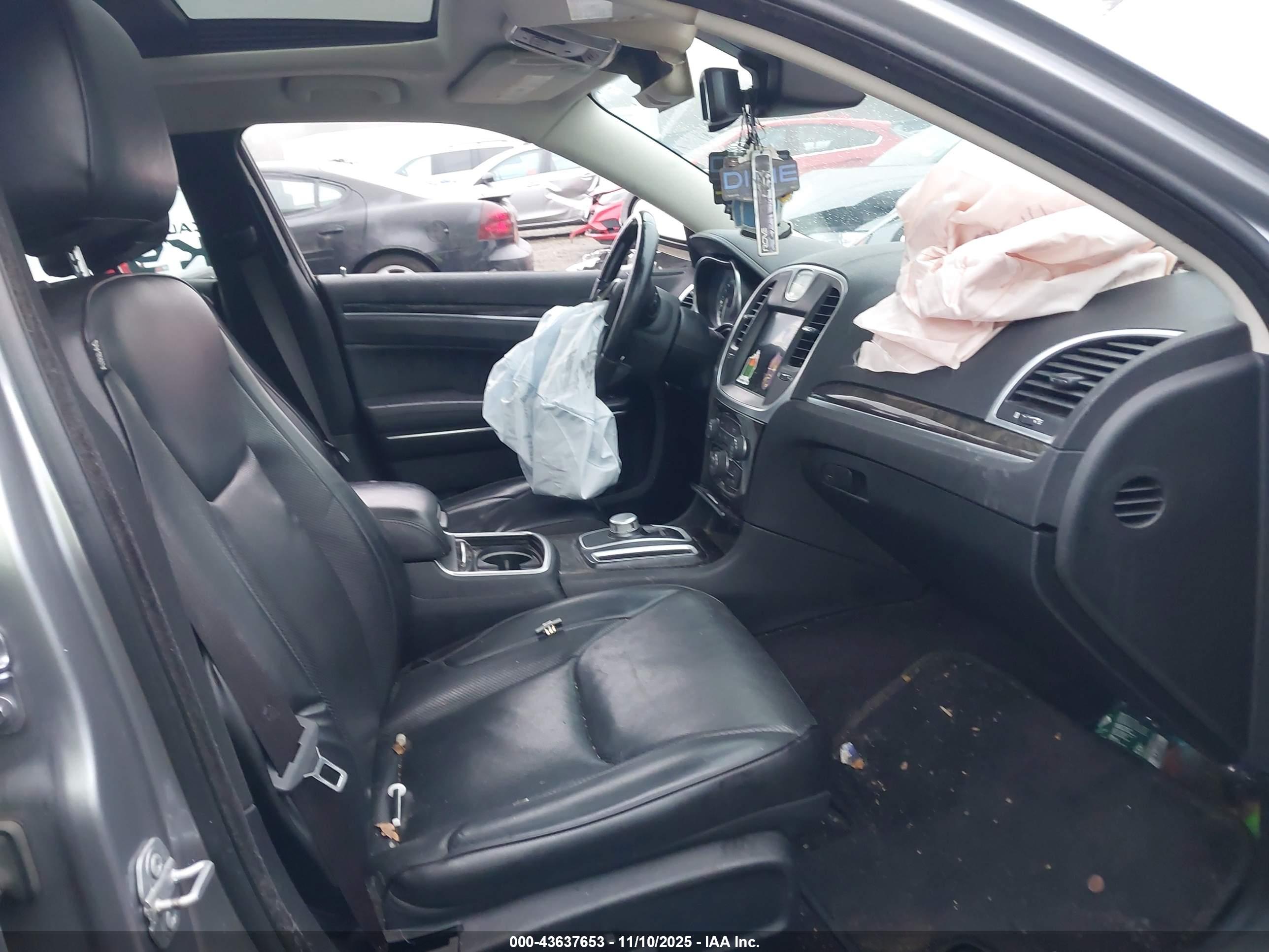 CHRYSLER 300C image 5