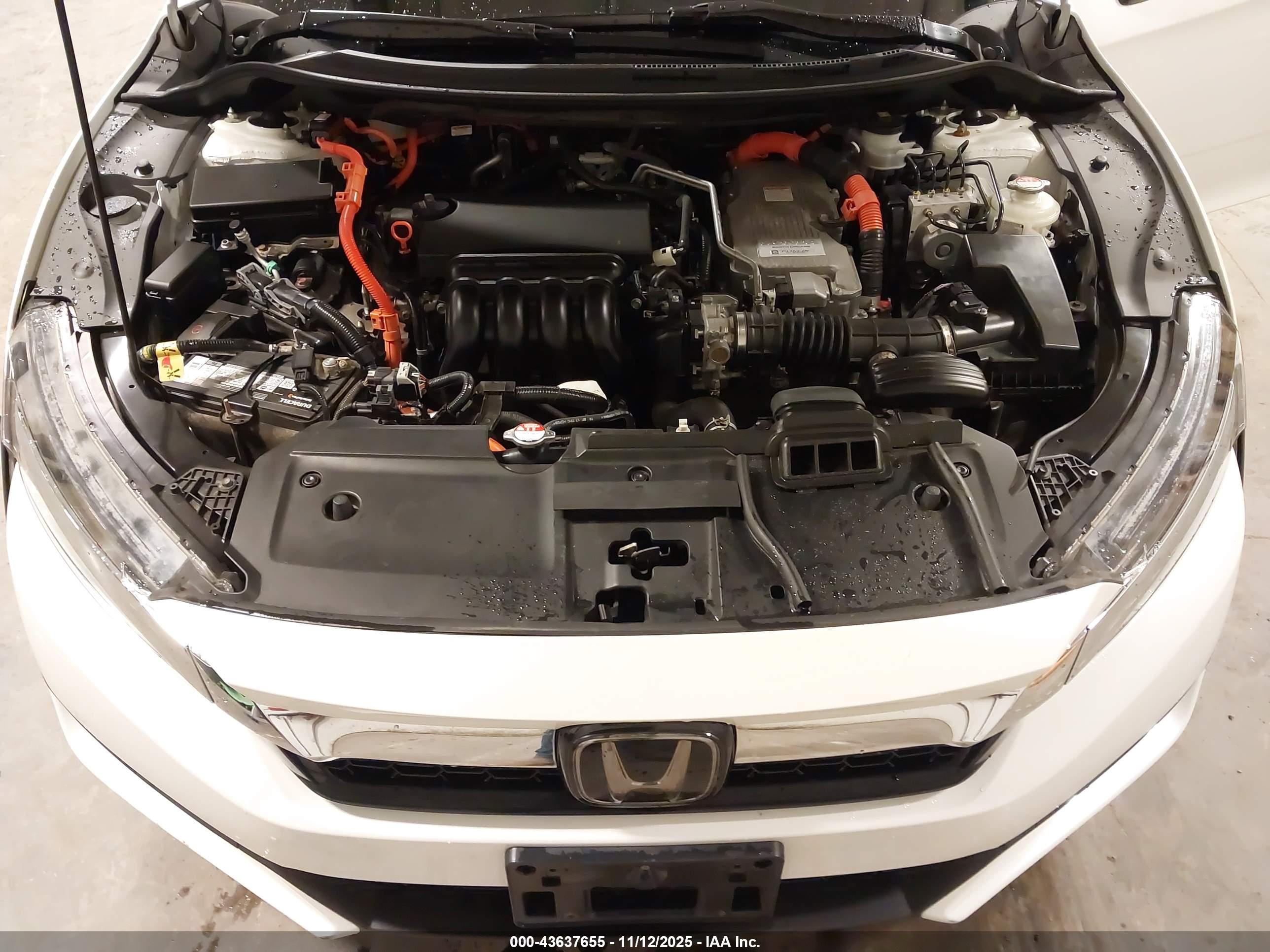 HONDA CLARITY image 10