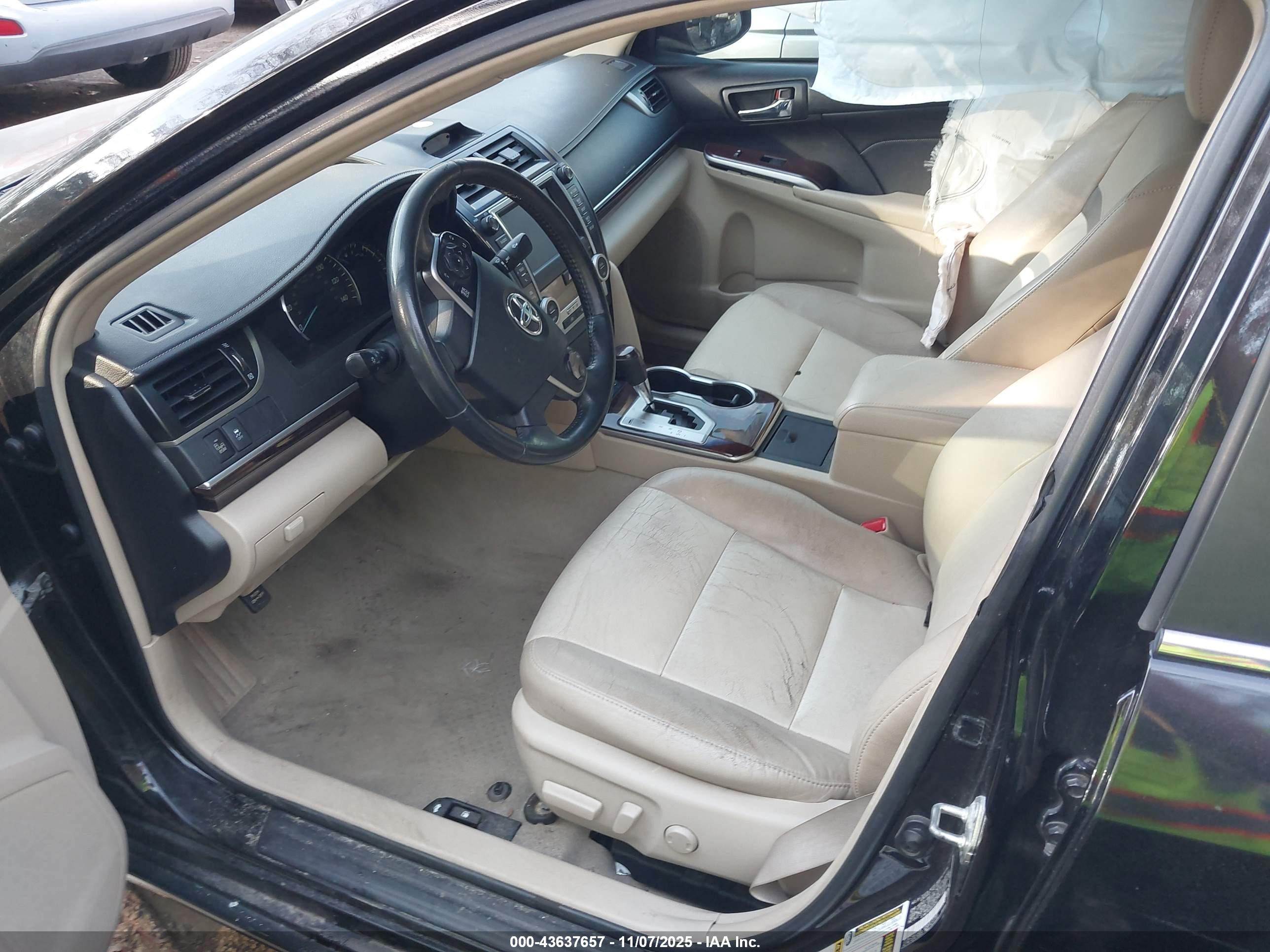 TOYOTA CAMRY image 5