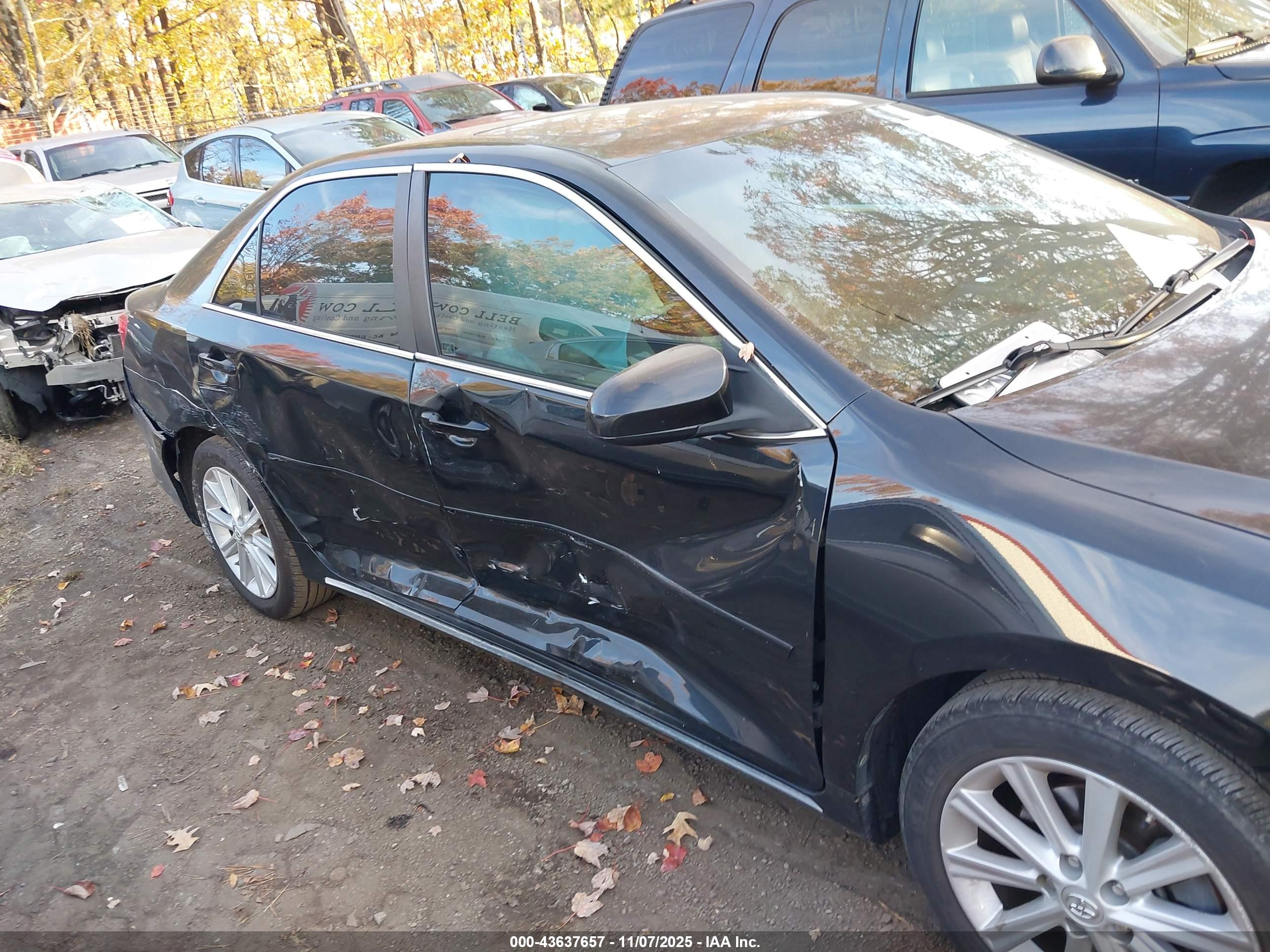 TOYOTA CAMRY image 6