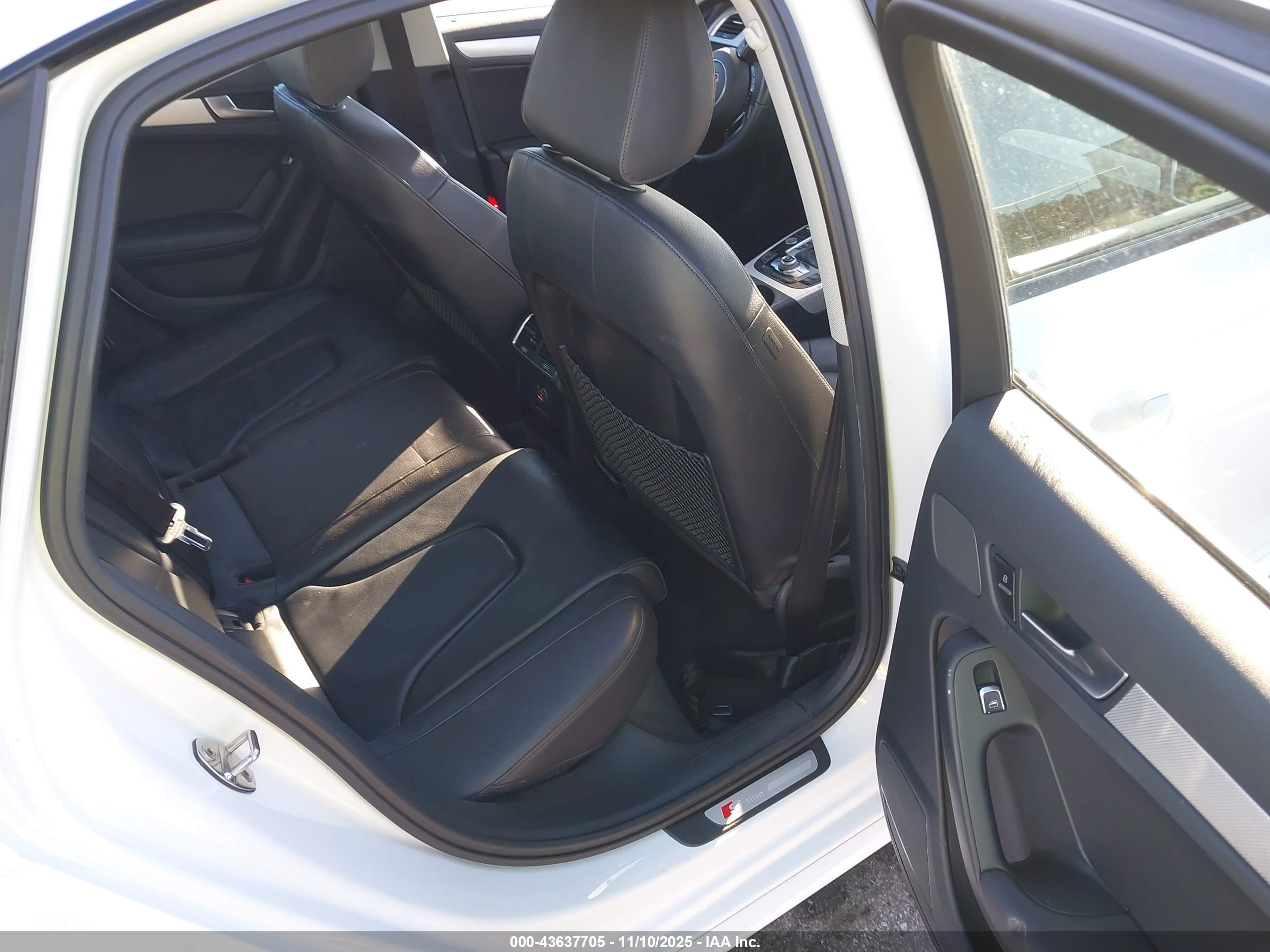 AUDI A4 image 8