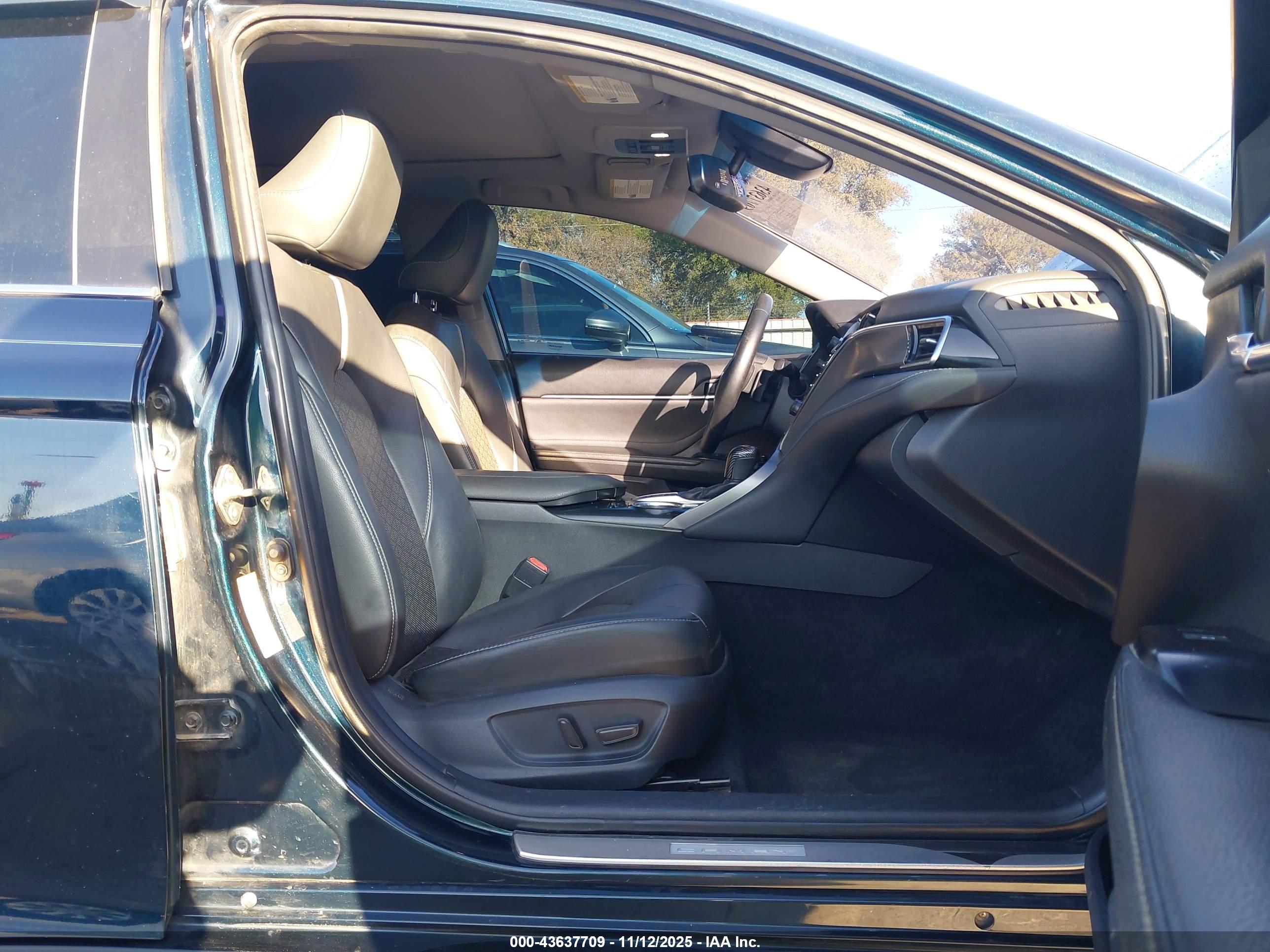 TOYOTA CAMRY image 5