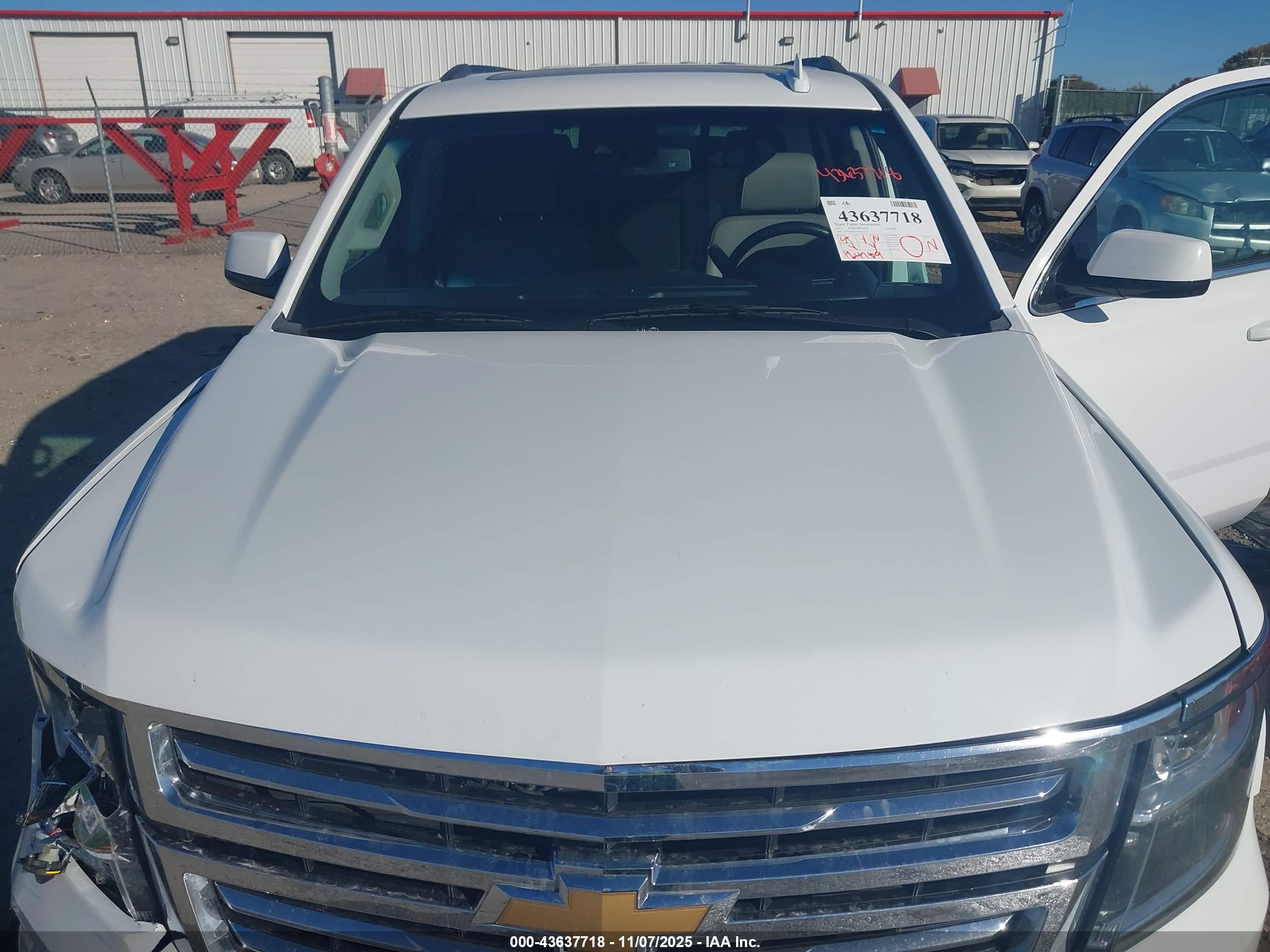 CHEVROLET TAHOE image 10