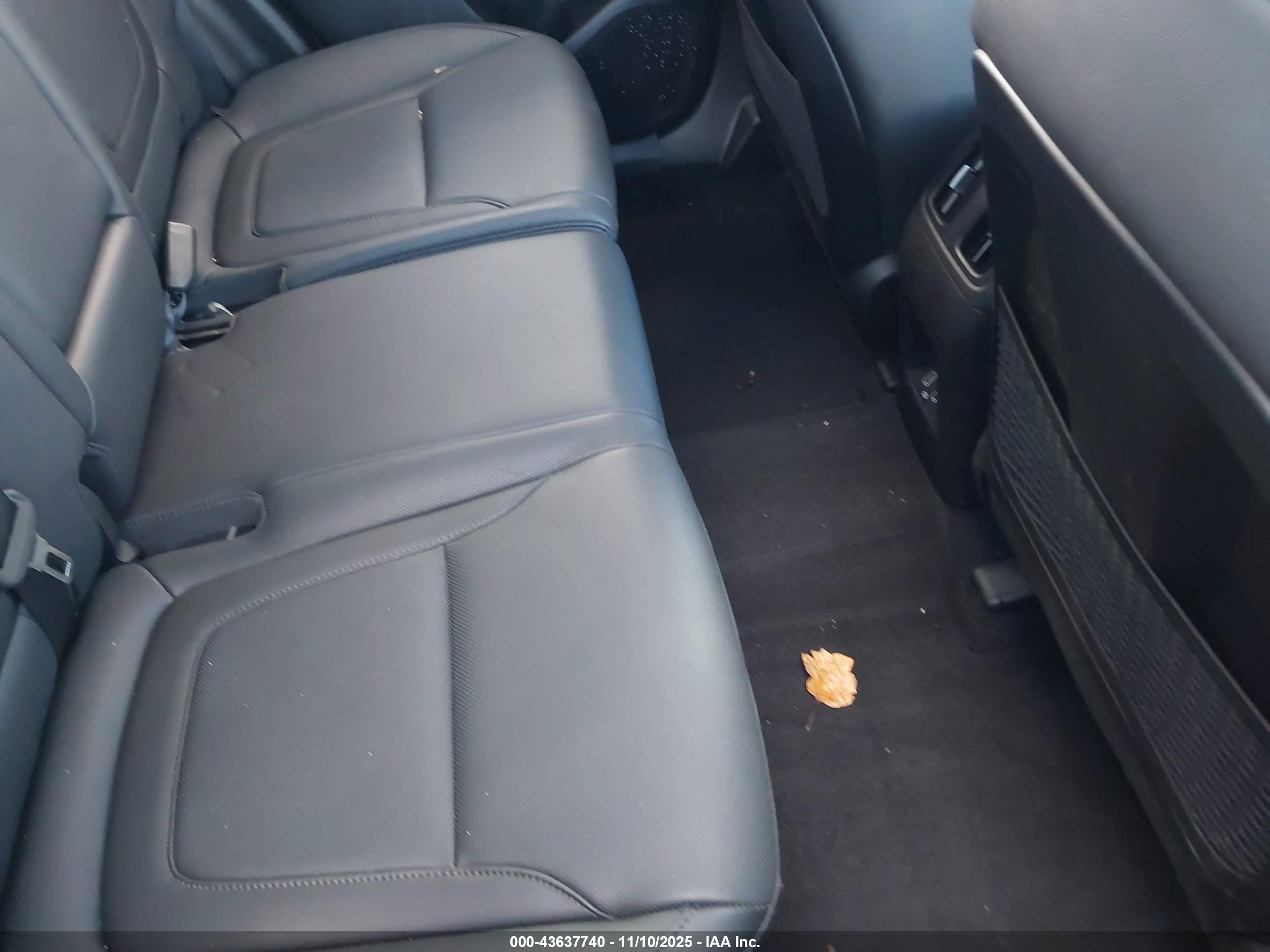HYUNDAI TUCSON image 8
