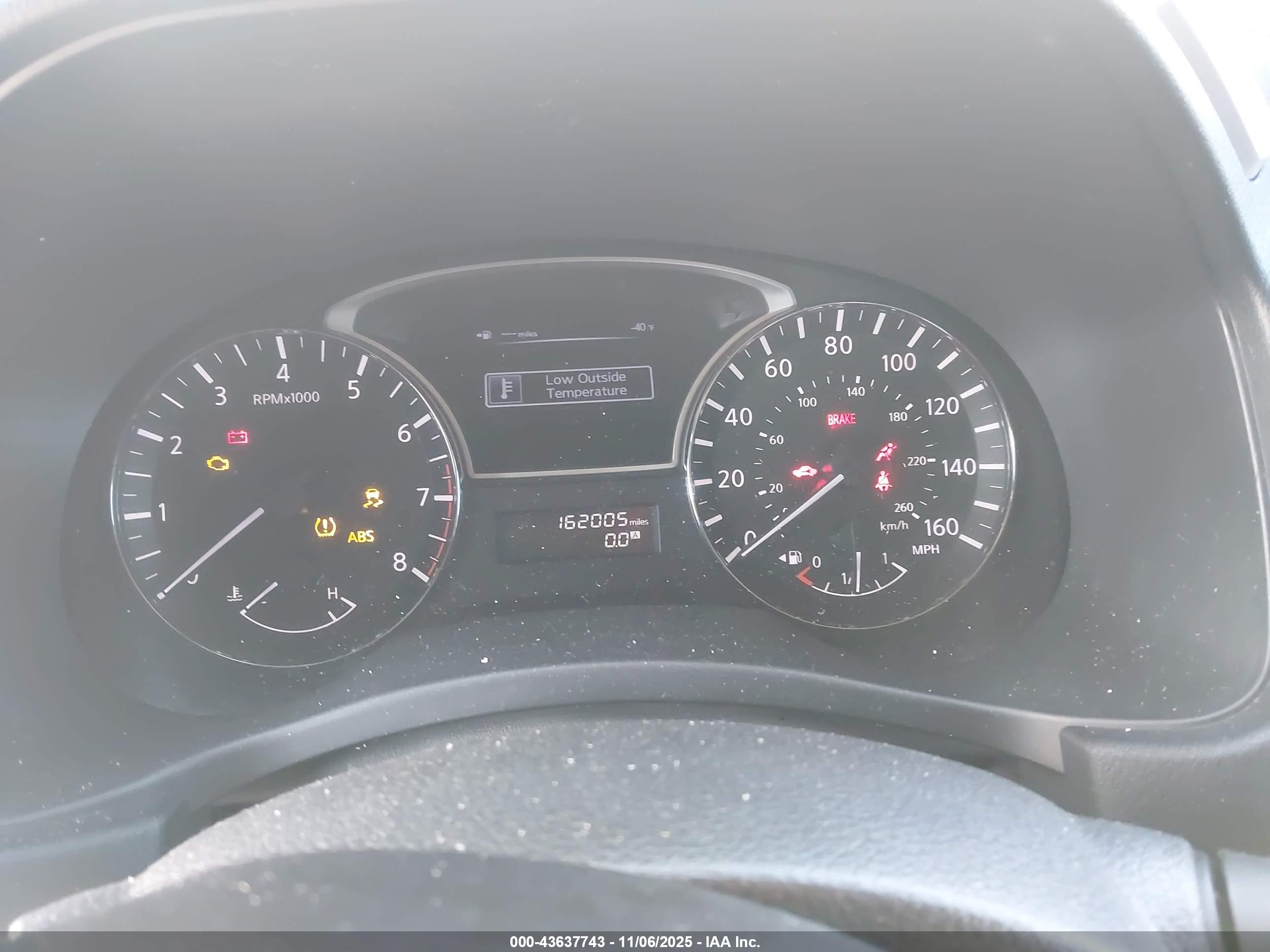 NISSAN PATHFINDER image 7
