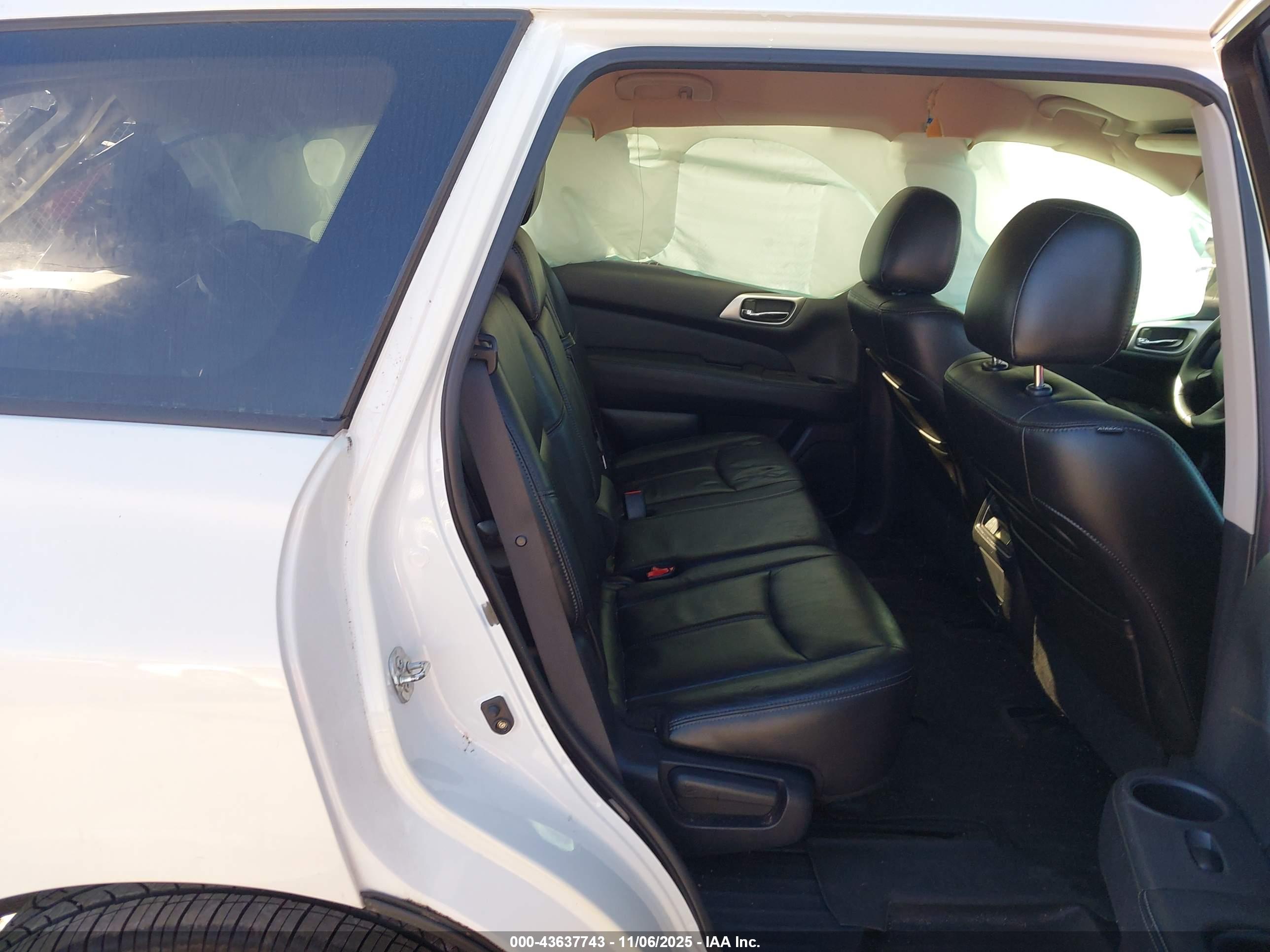 NISSAN PATHFINDER image 8