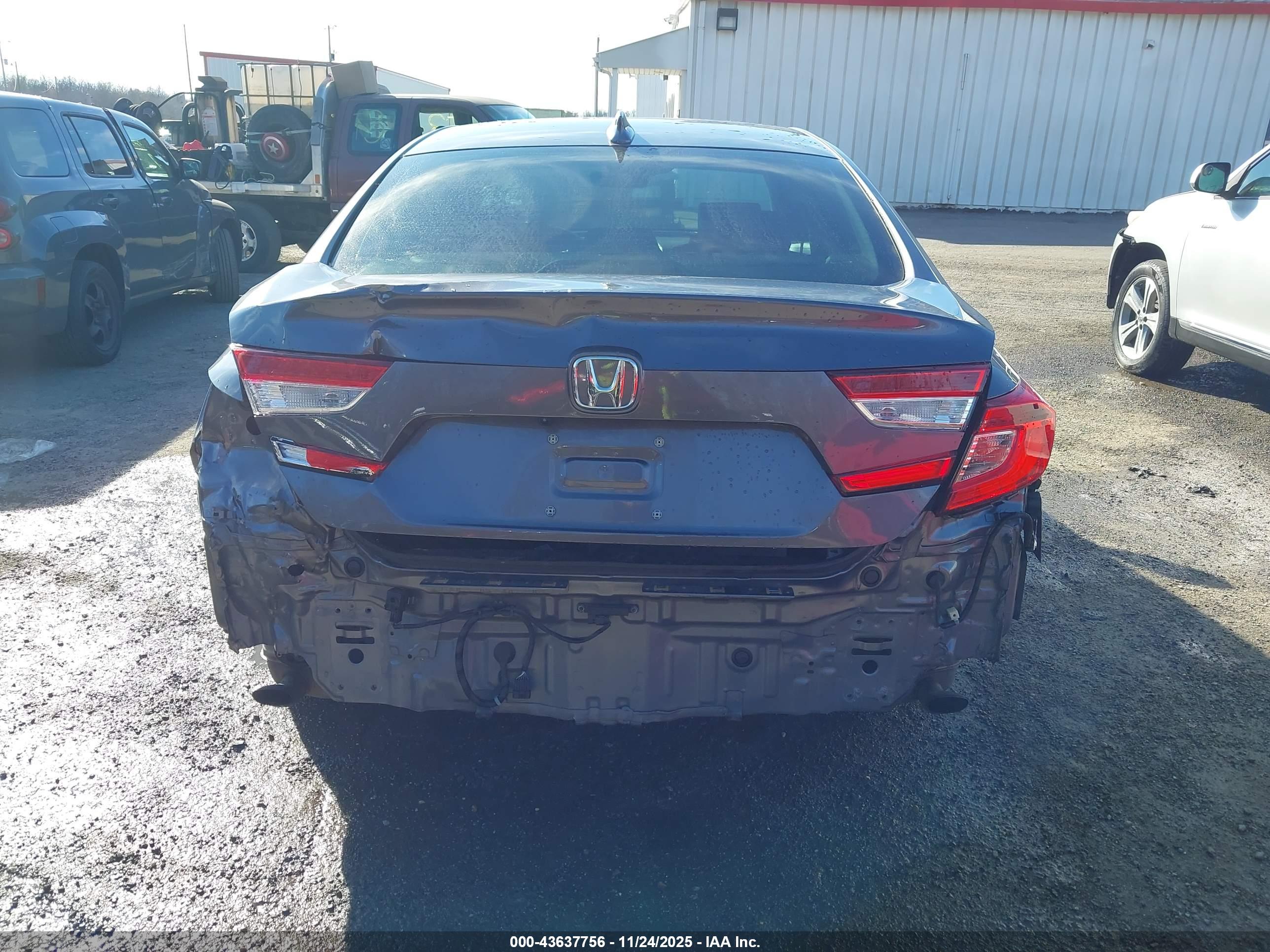 HONDA ACCORD image 6