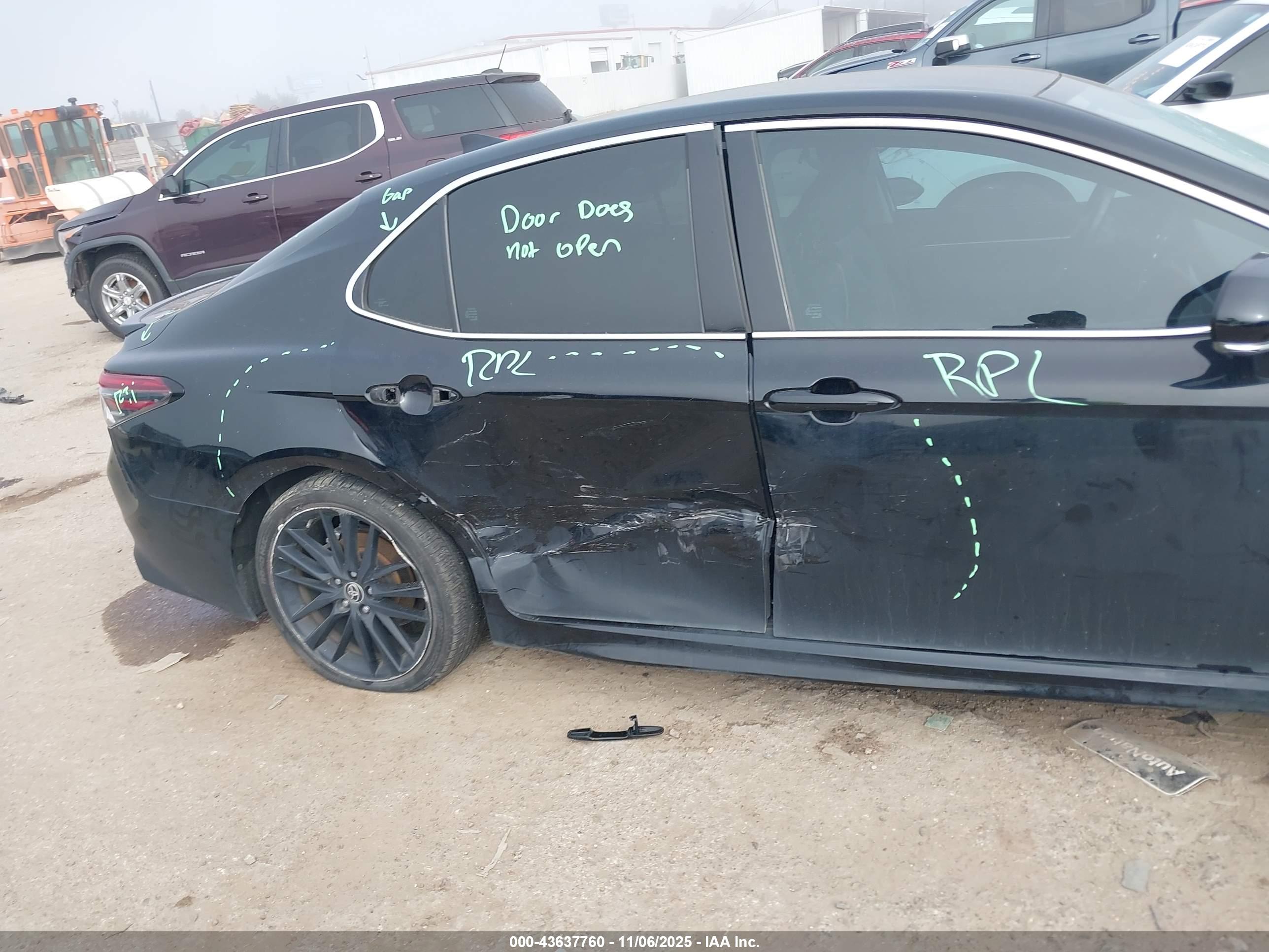 TOYOTA CAMRY image 6