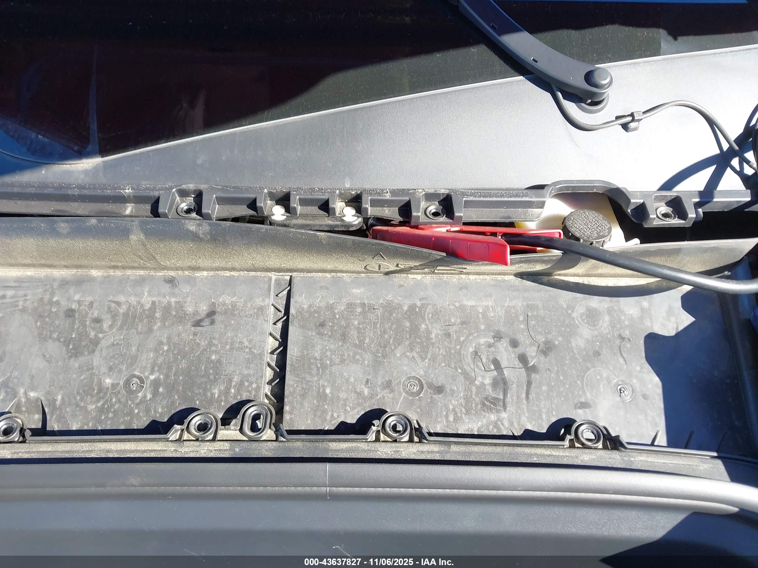 TESLA MODEL image 10
