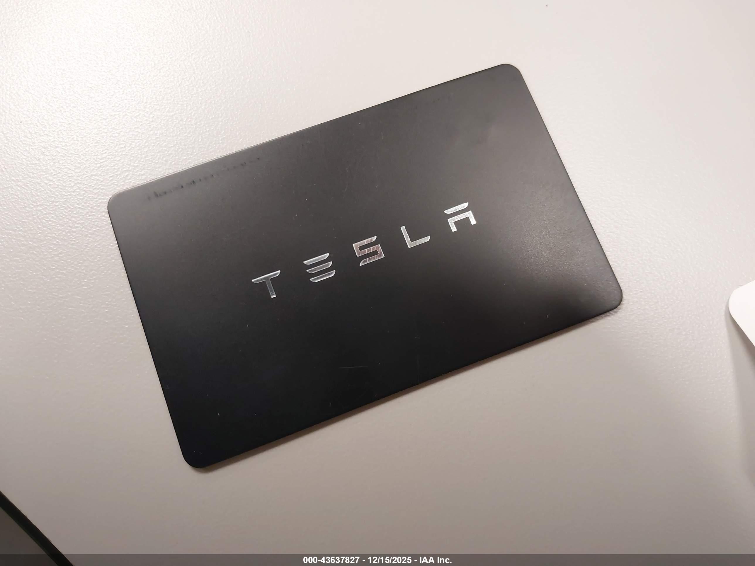 TESLA MODEL image 11