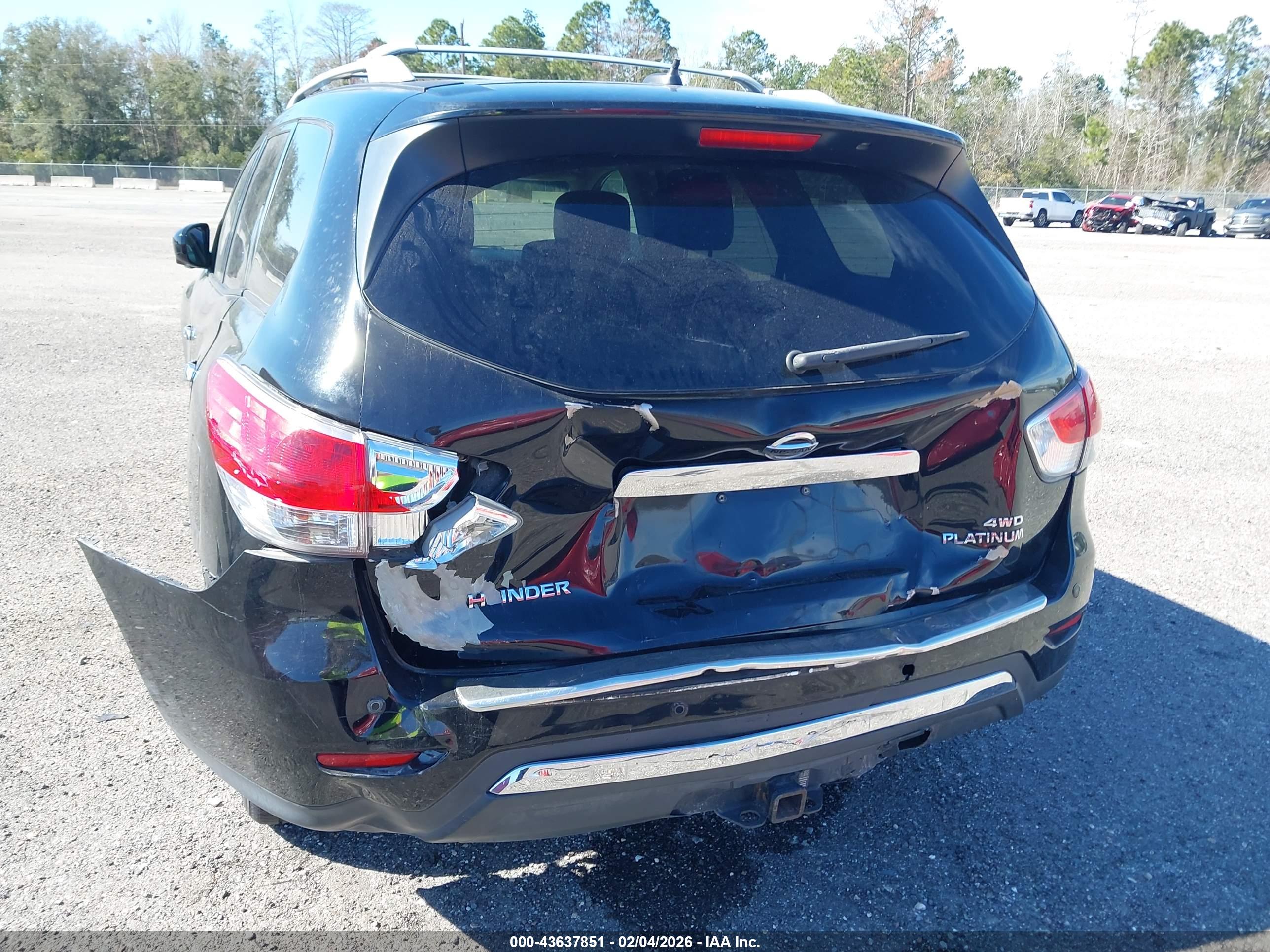 NISSAN PATHFINDER image 6