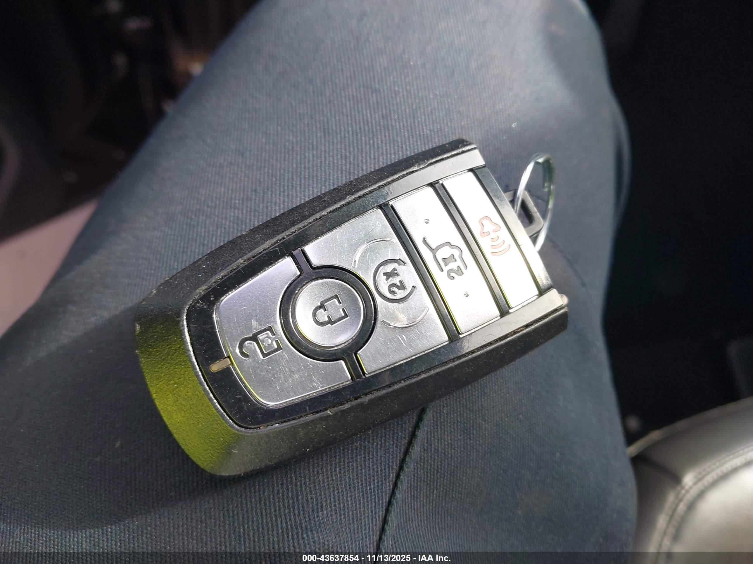 FORD EXPLORER image 11