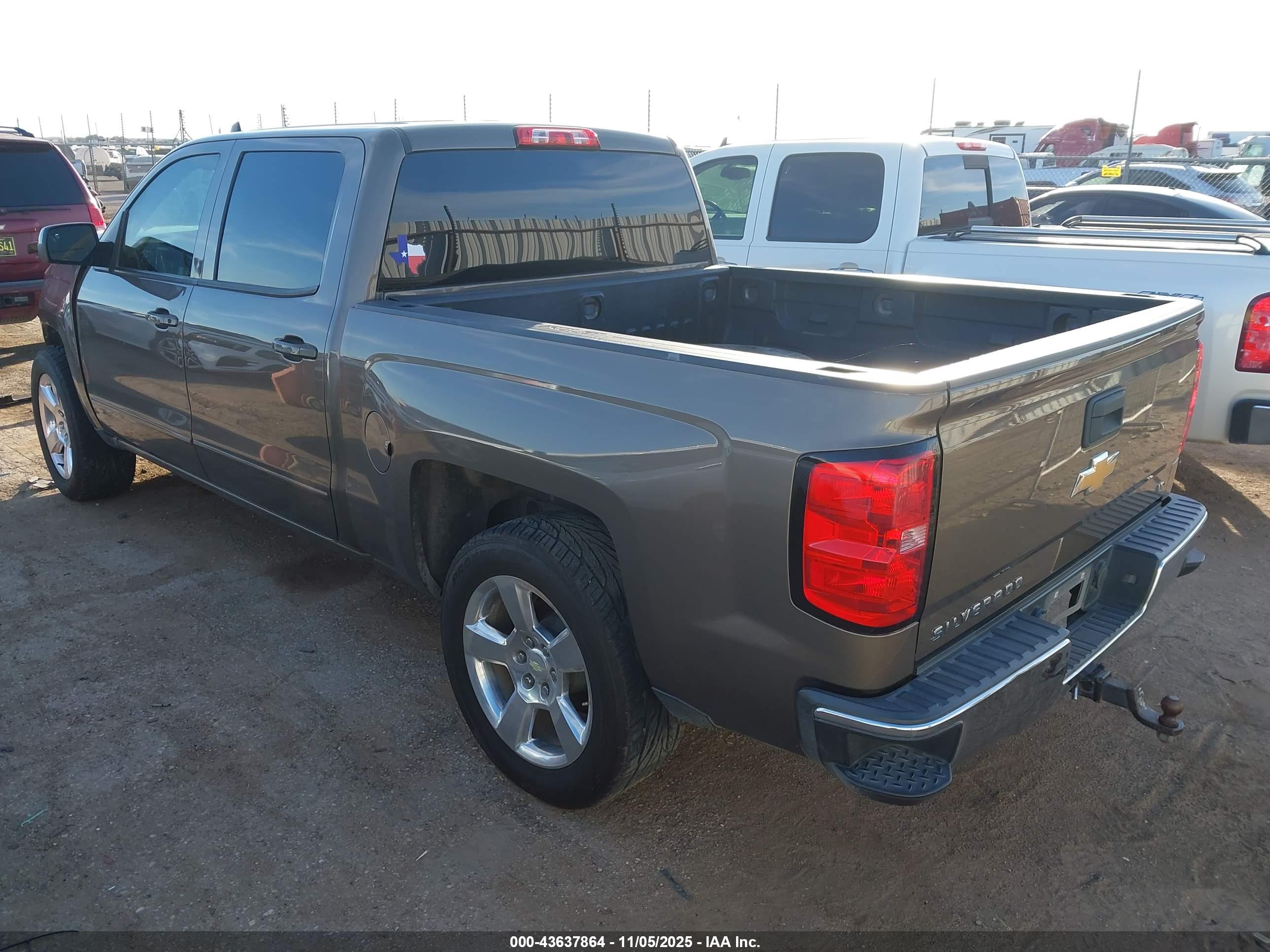 CHEVROLET SILVERADO image 3
