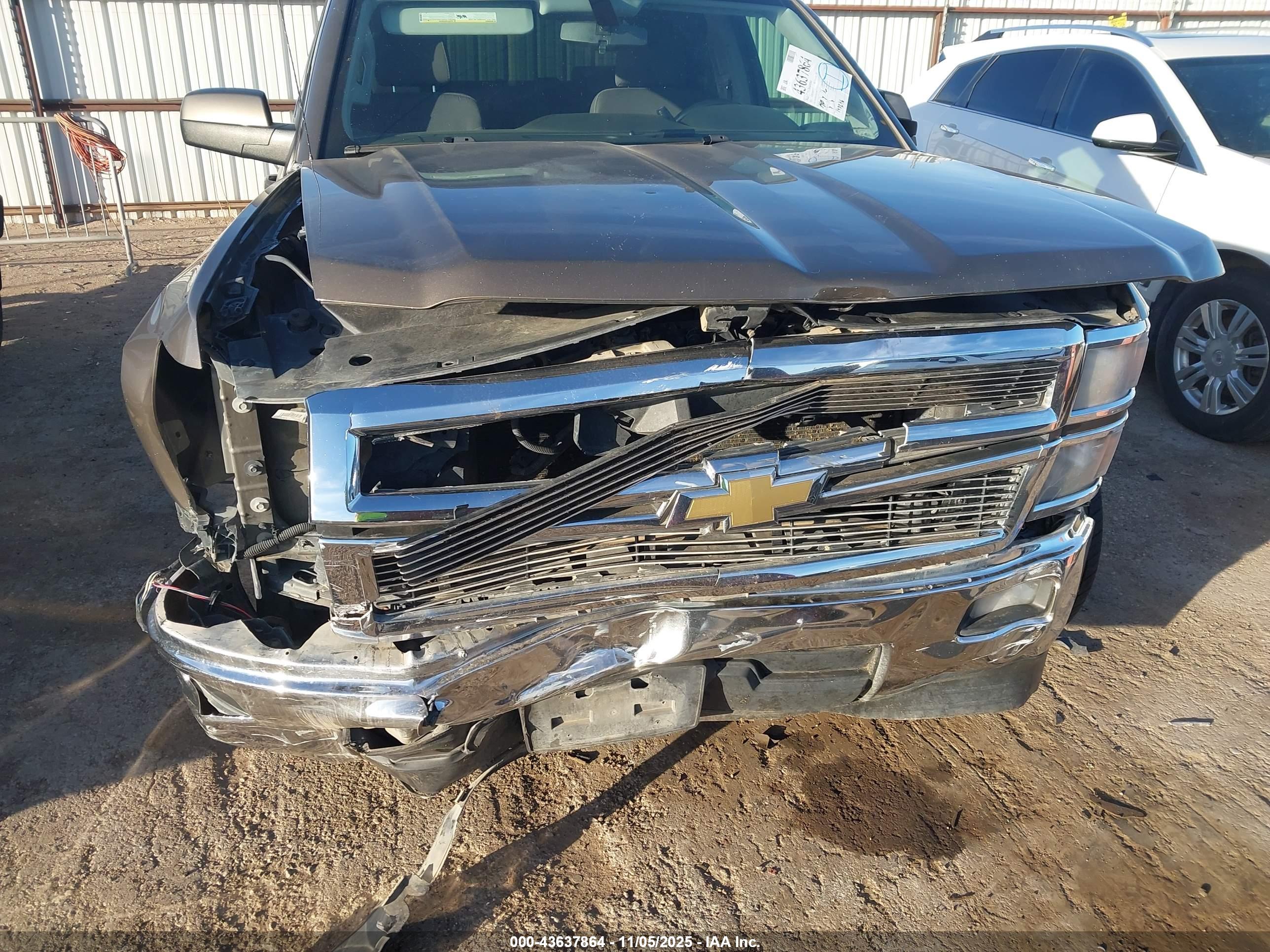 CHEVROLET SILVERADO image 6