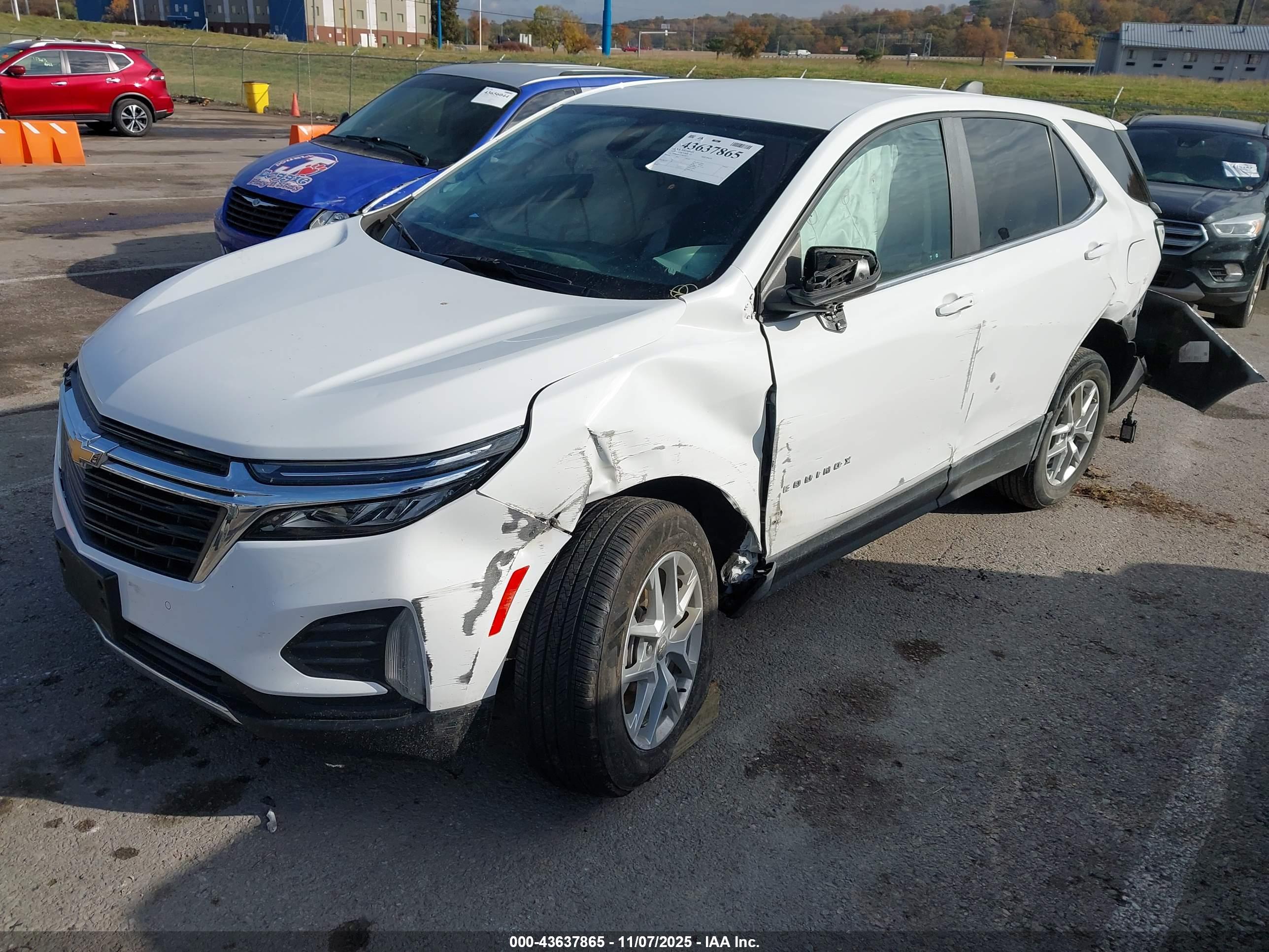 CHEVROLET EQUINOX image 2