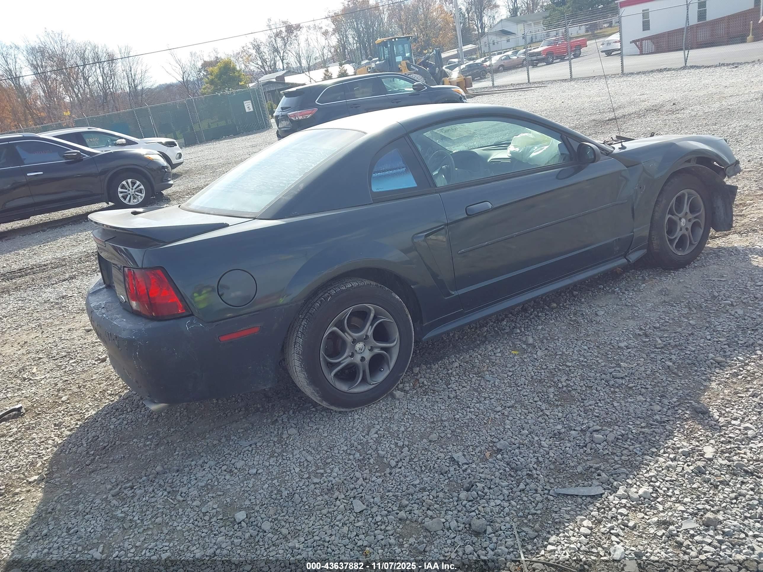 FORD MUSTANG image 4