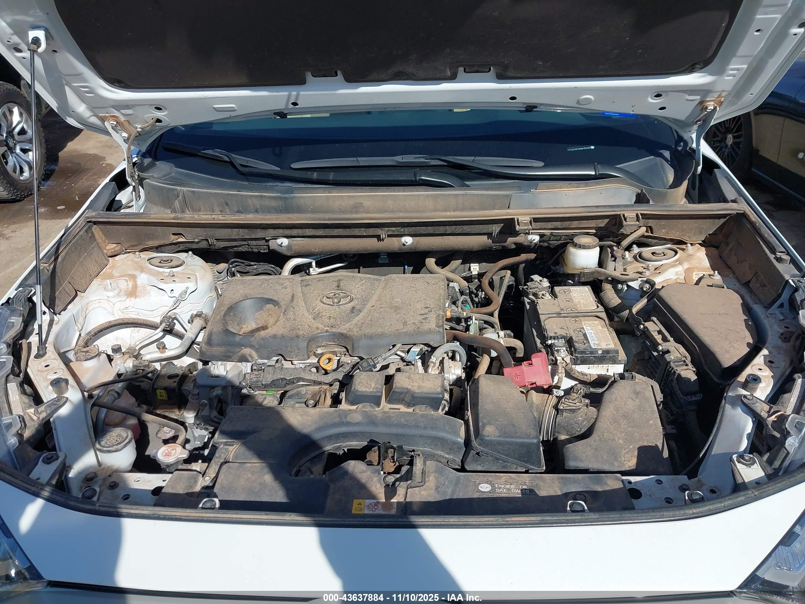 TOYOTA RAV4 image 10