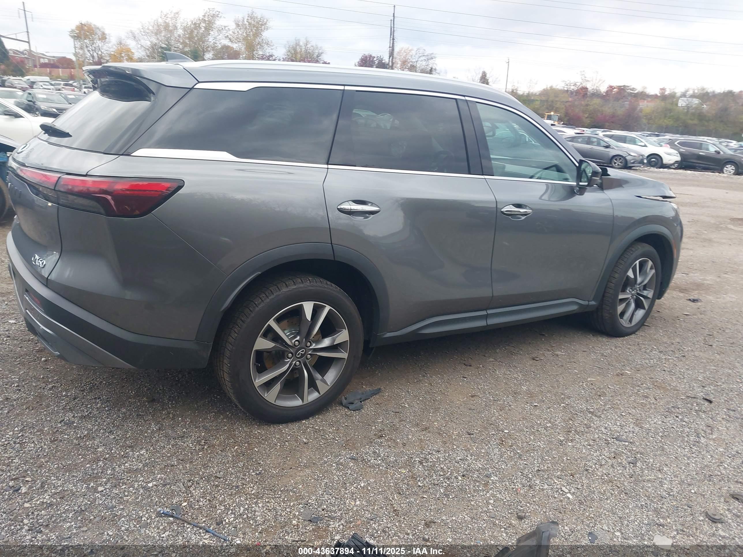 INFINITI QX60 image 4