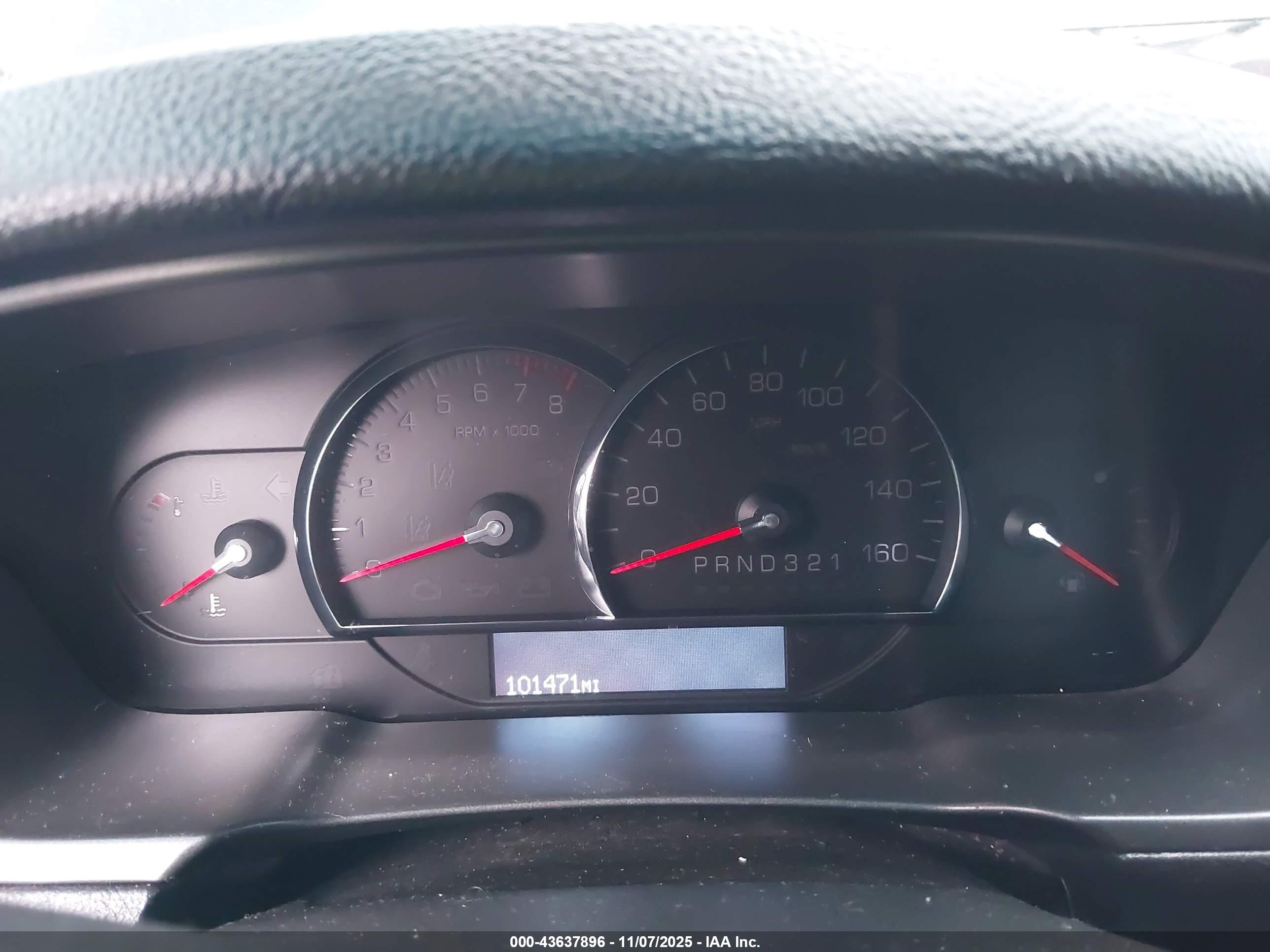 CADILLAC DTS image 7