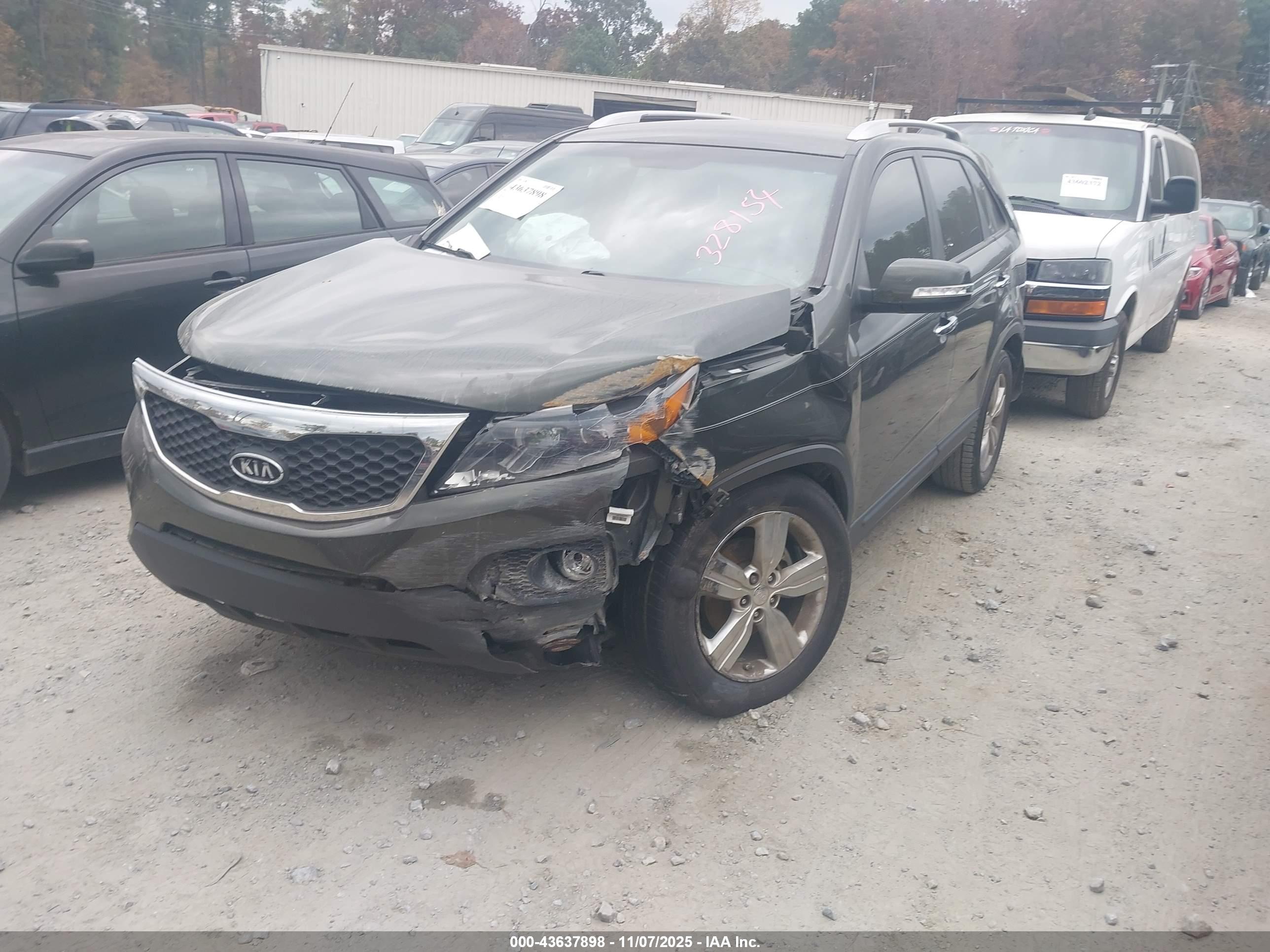 KIA SORENTO image 2