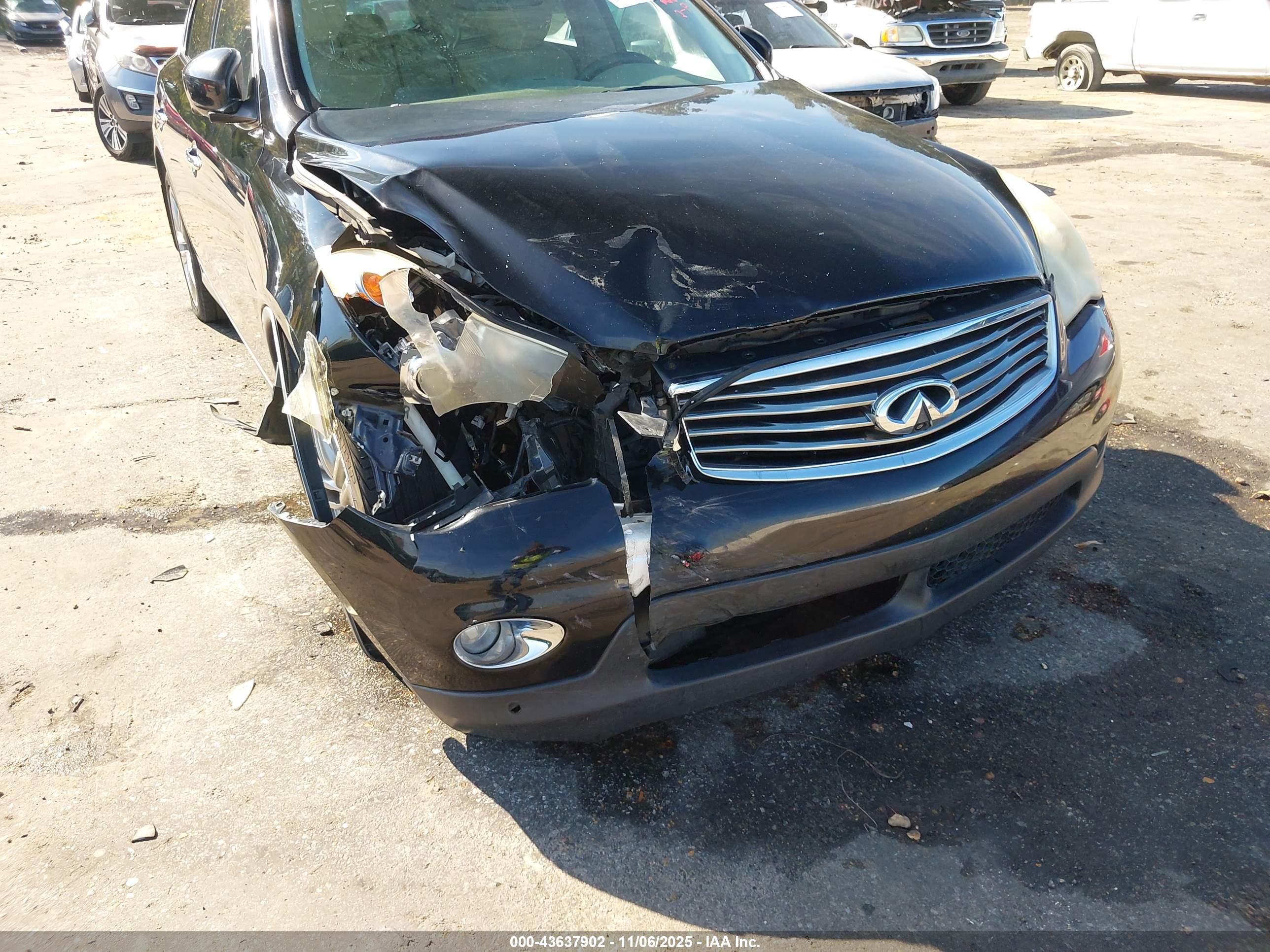INFINITI EX35 image 6