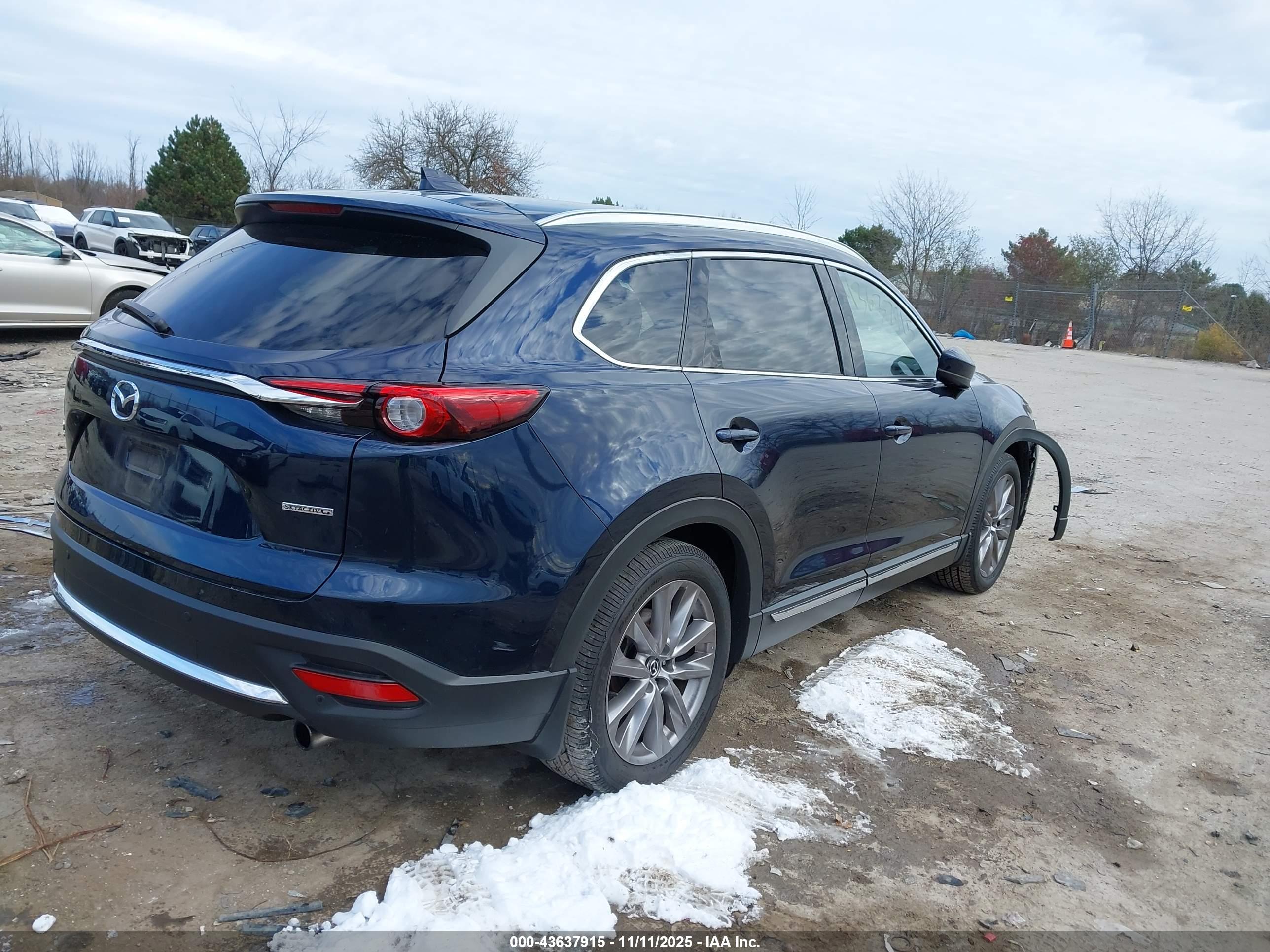 MAZDA CX-9 image 4