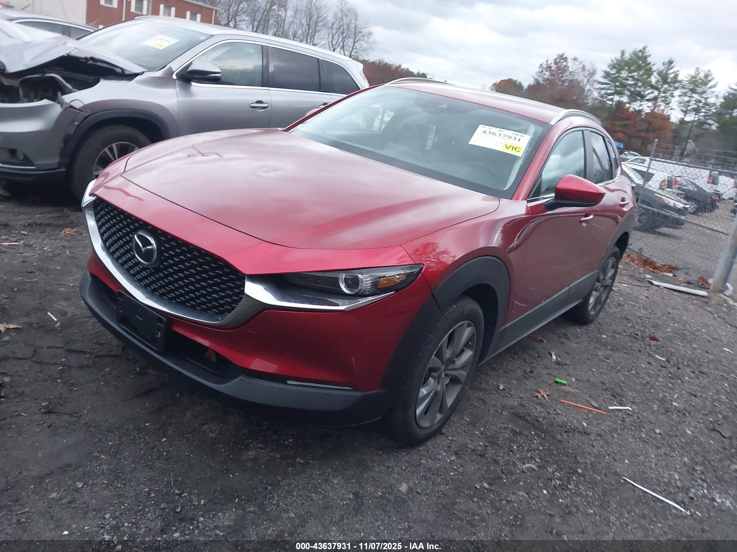 MAZDA CX-30 image 2