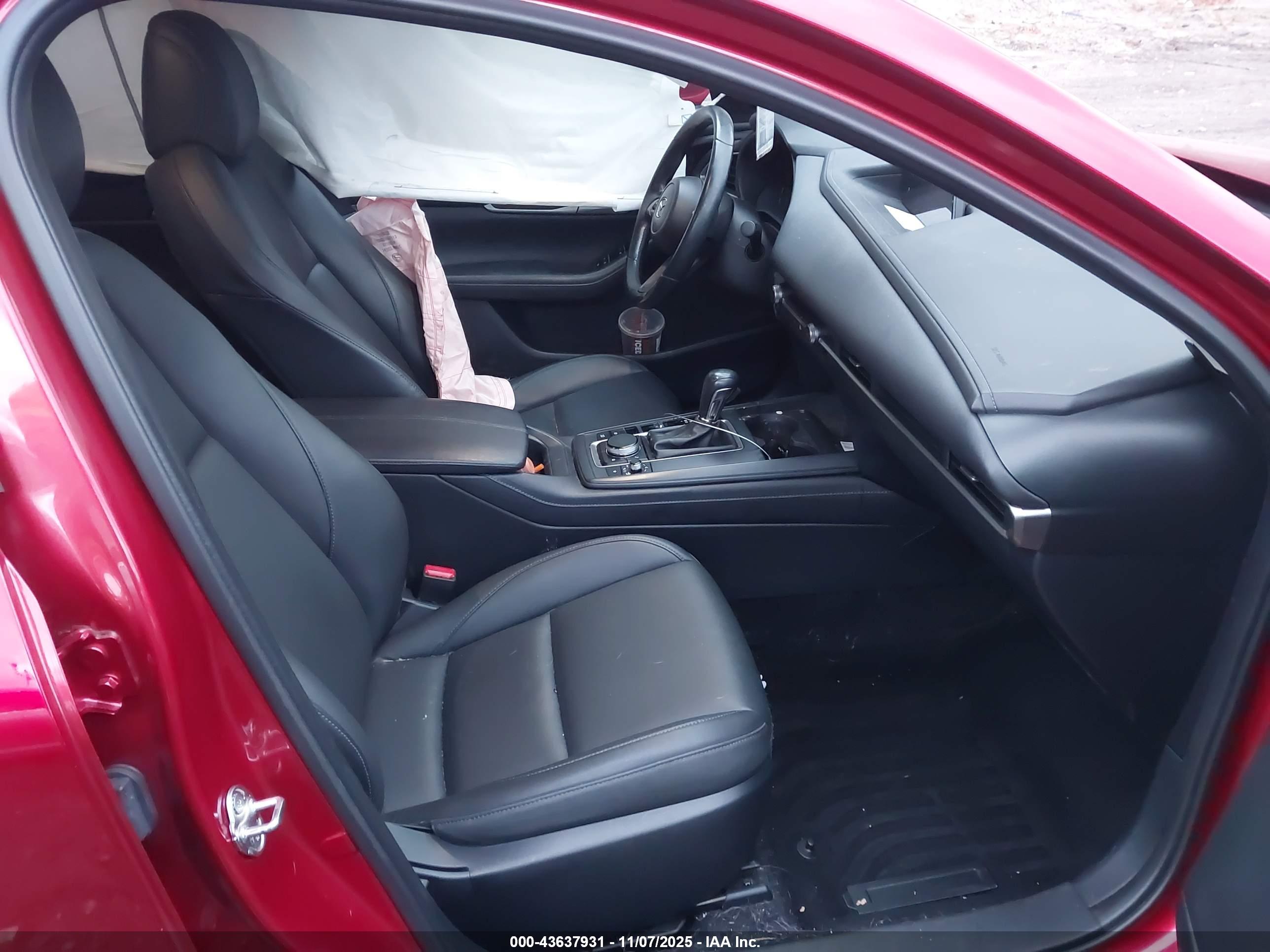 MAZDA CX-30 image 5