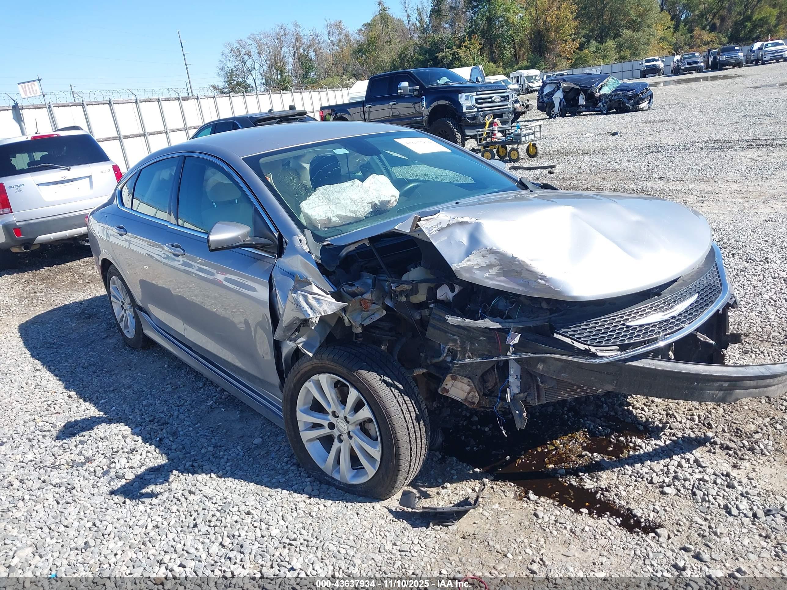 CHRYSLER 200 image 6
