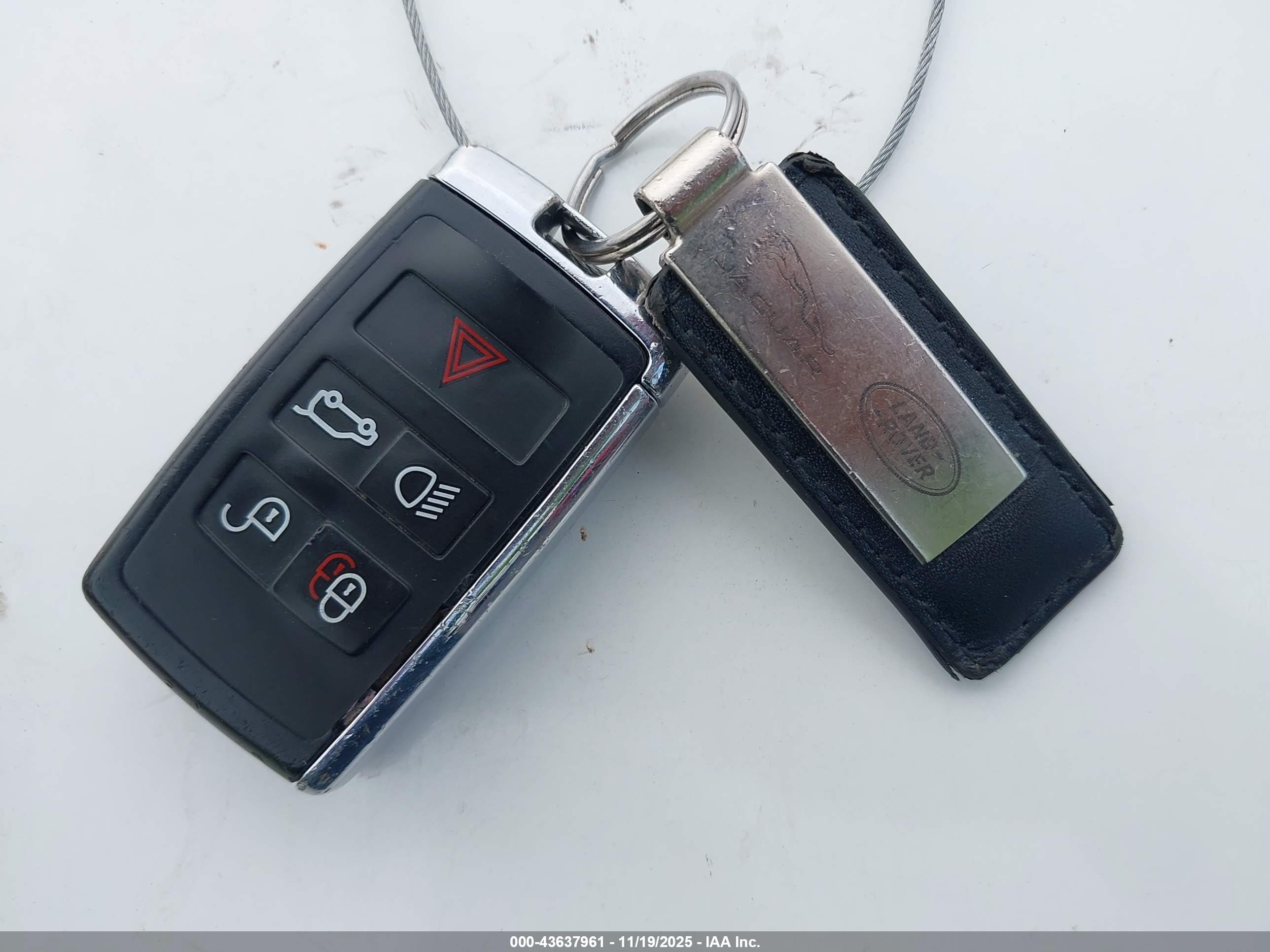 LAND ROVER image 11