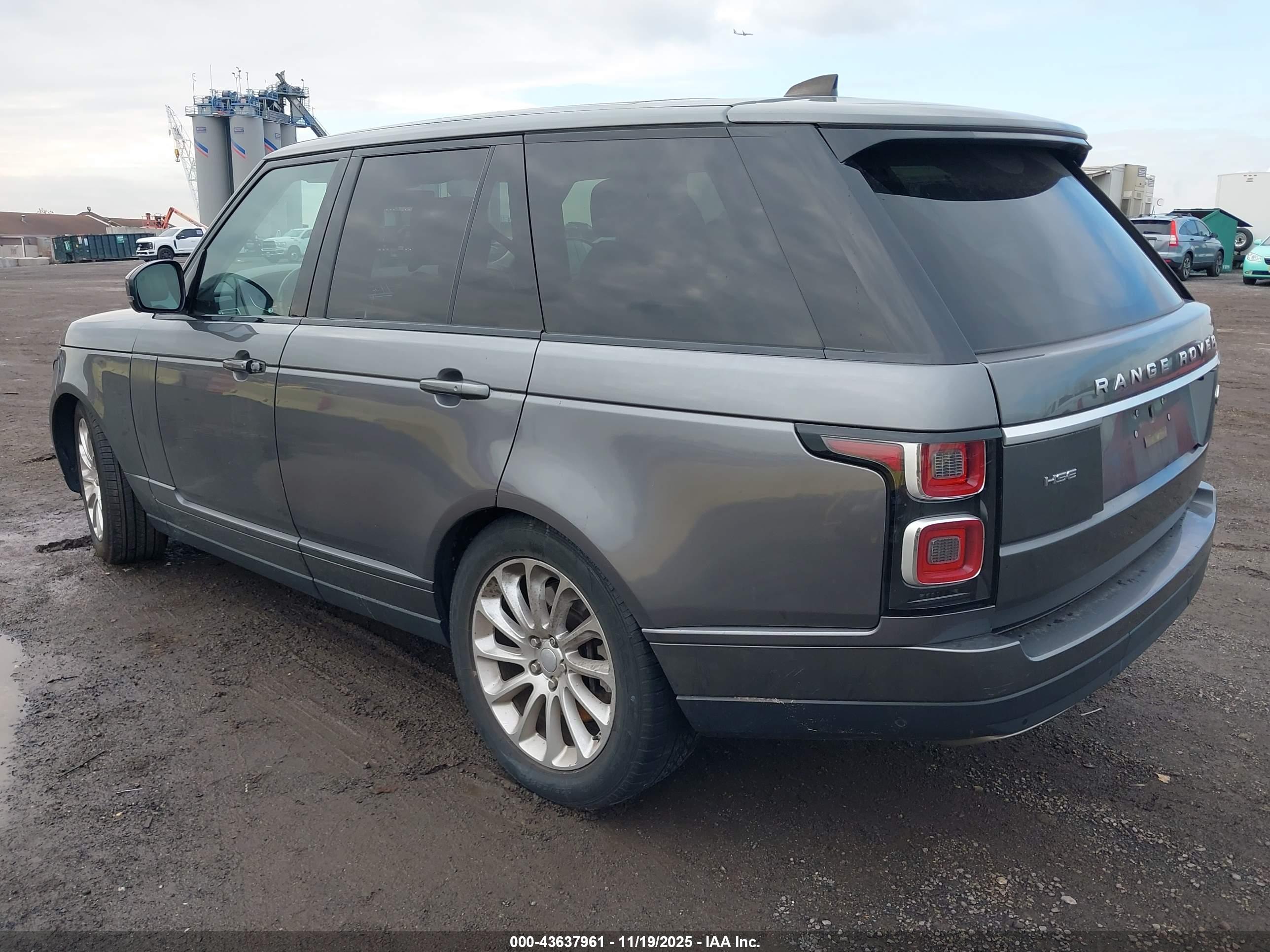LAND ROVER image 3