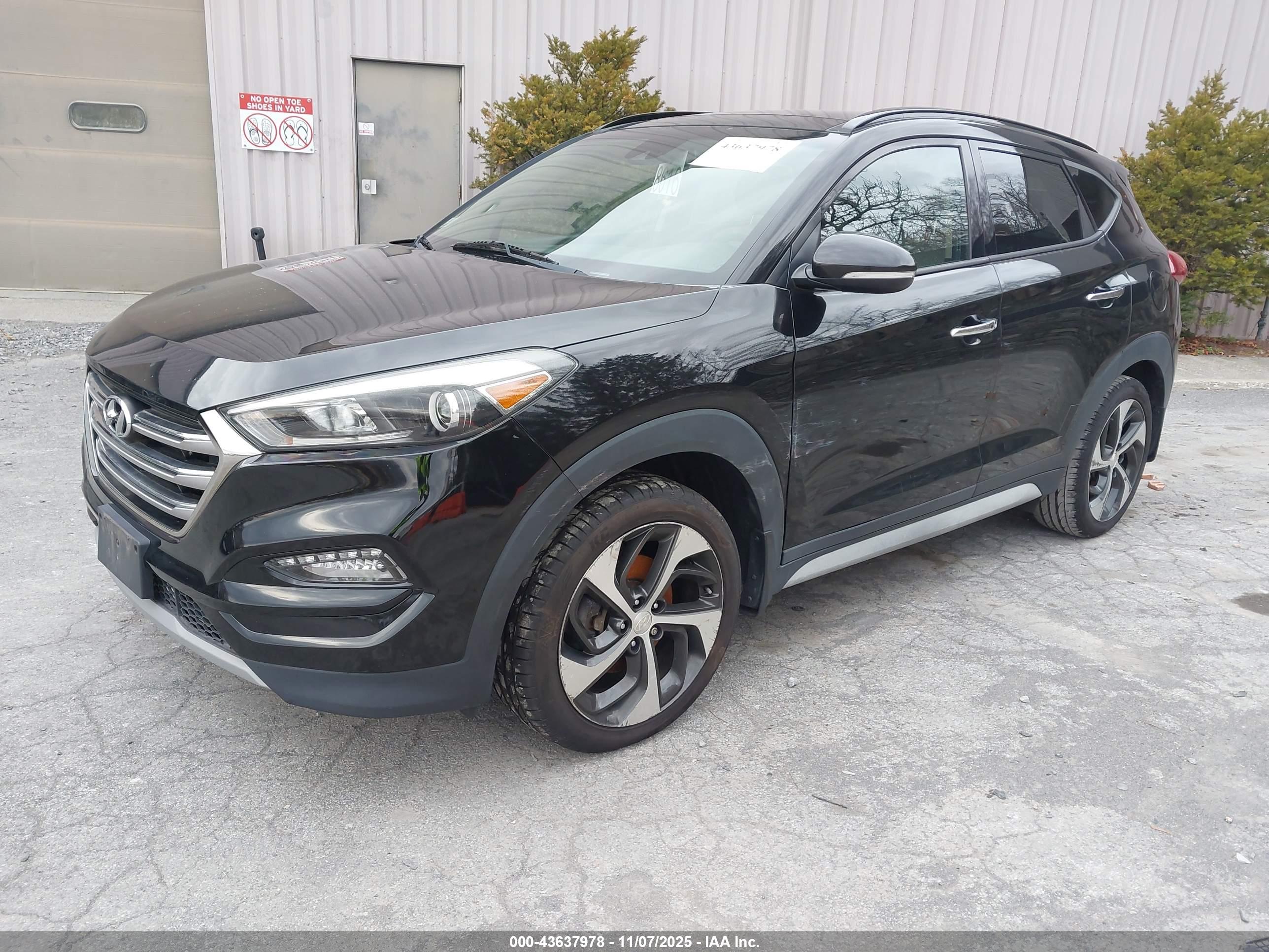 HYUNDAI TUCSON image 2