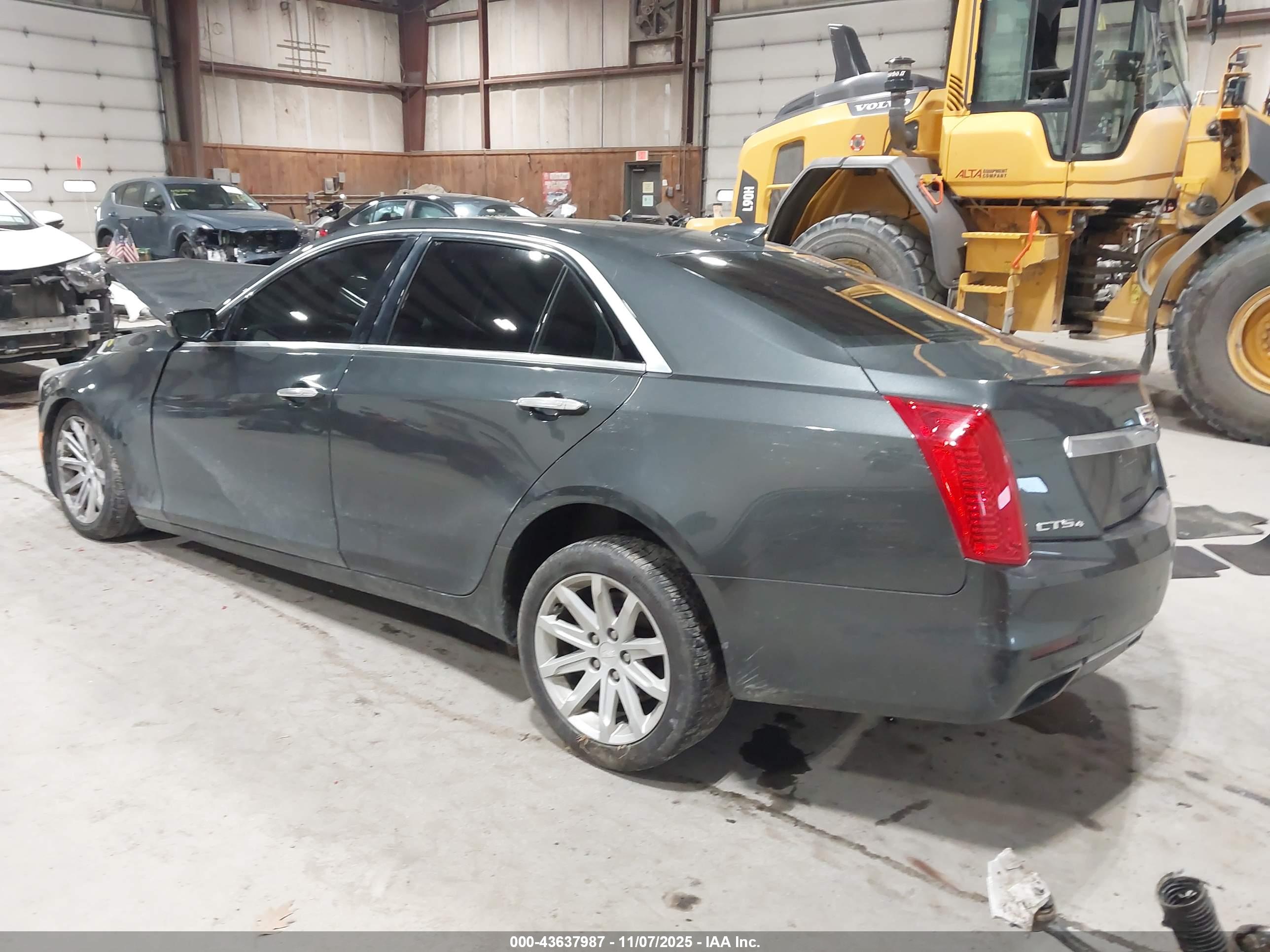 CADILLAC CTS image 3