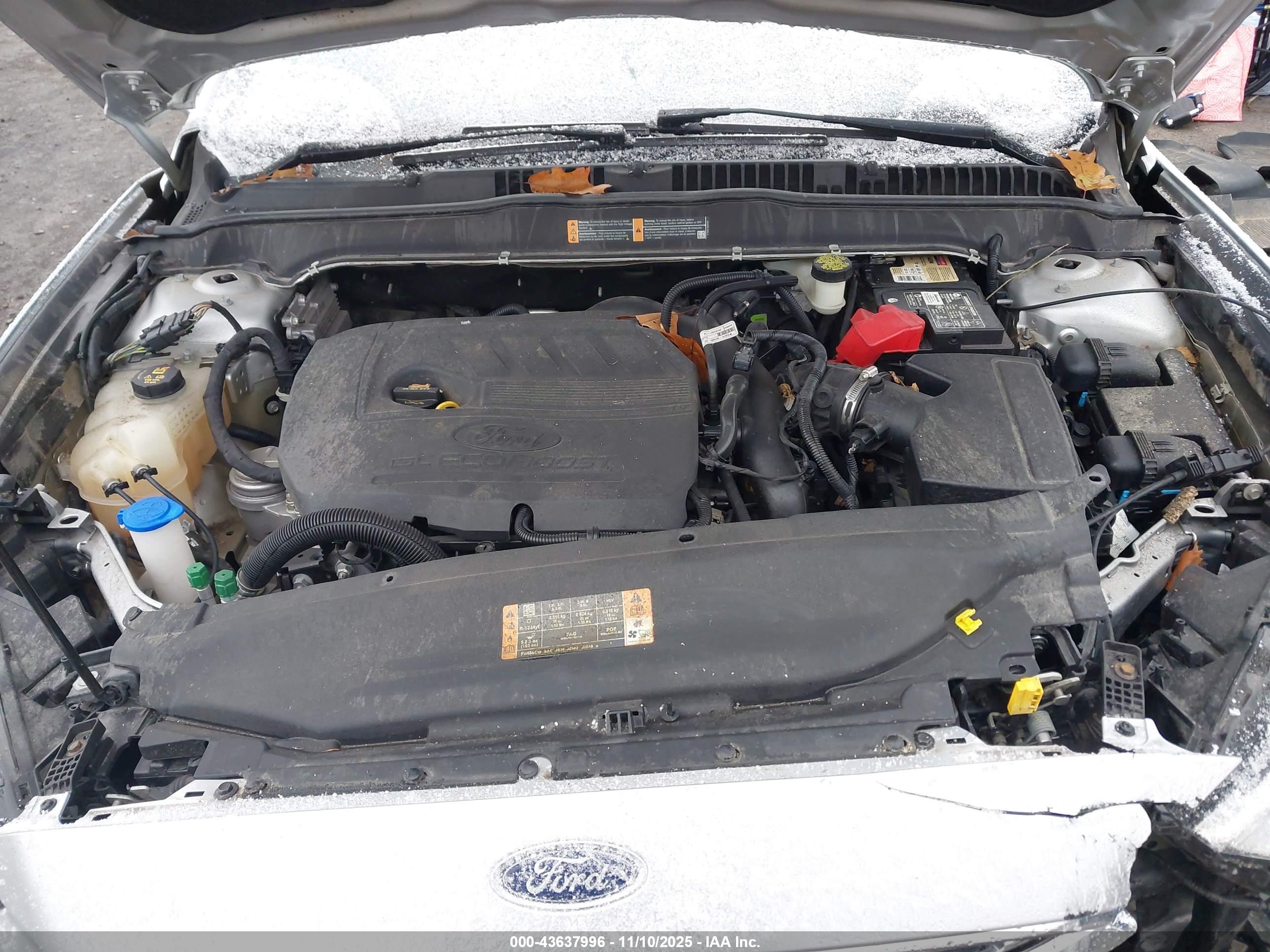 FORD FUSION image 10