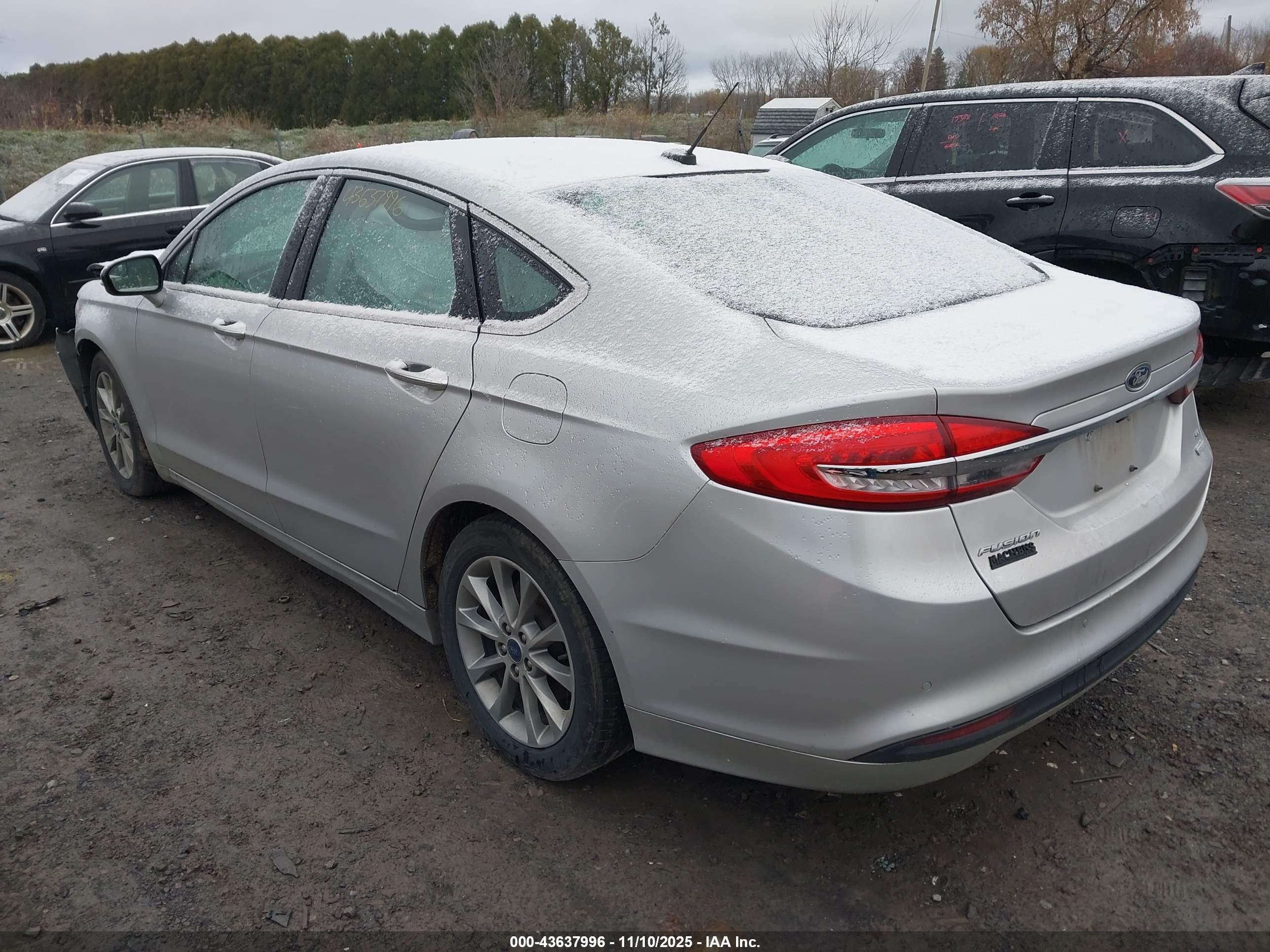 FORD FUSION image 3