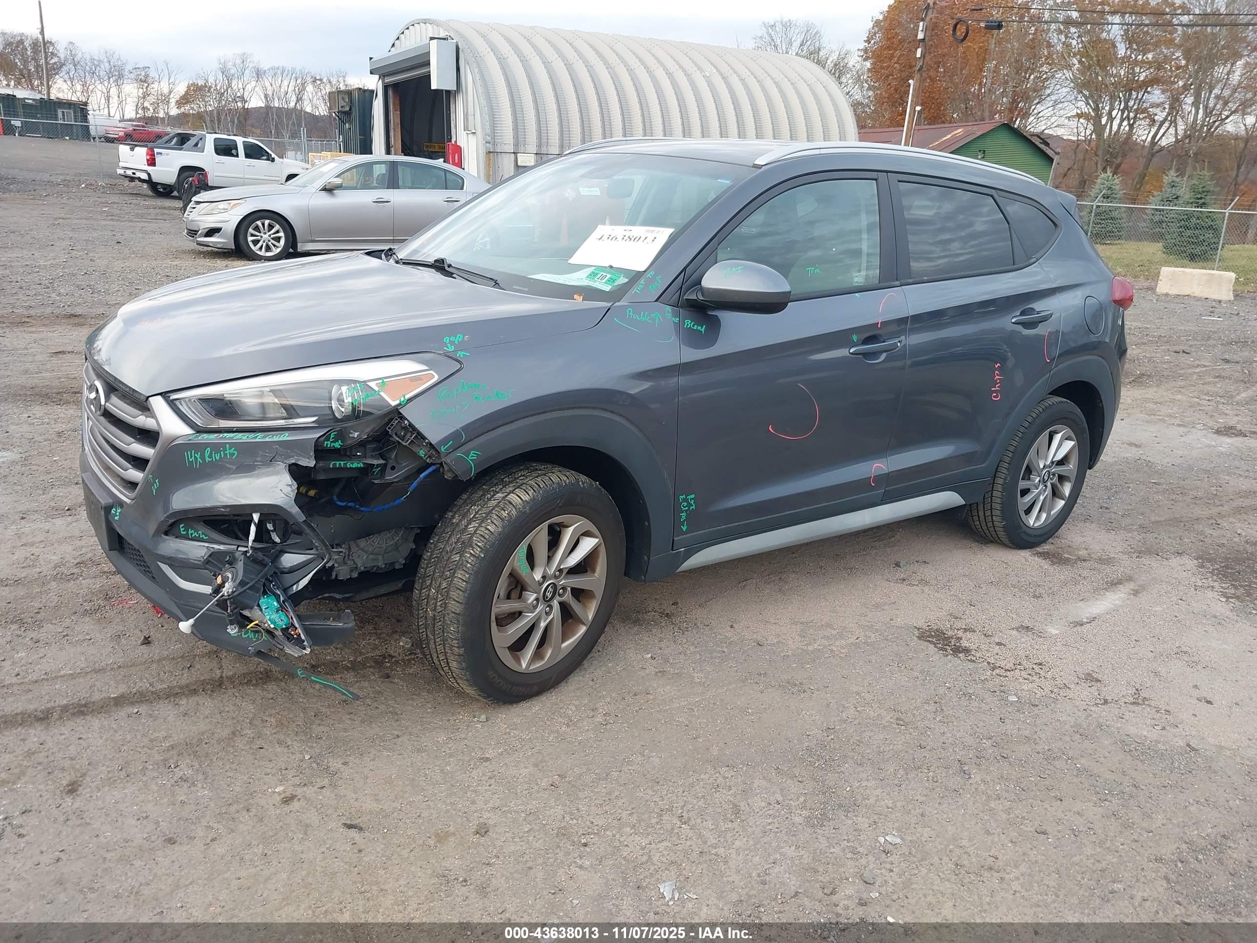 HYUNDAI TUCSON image 2