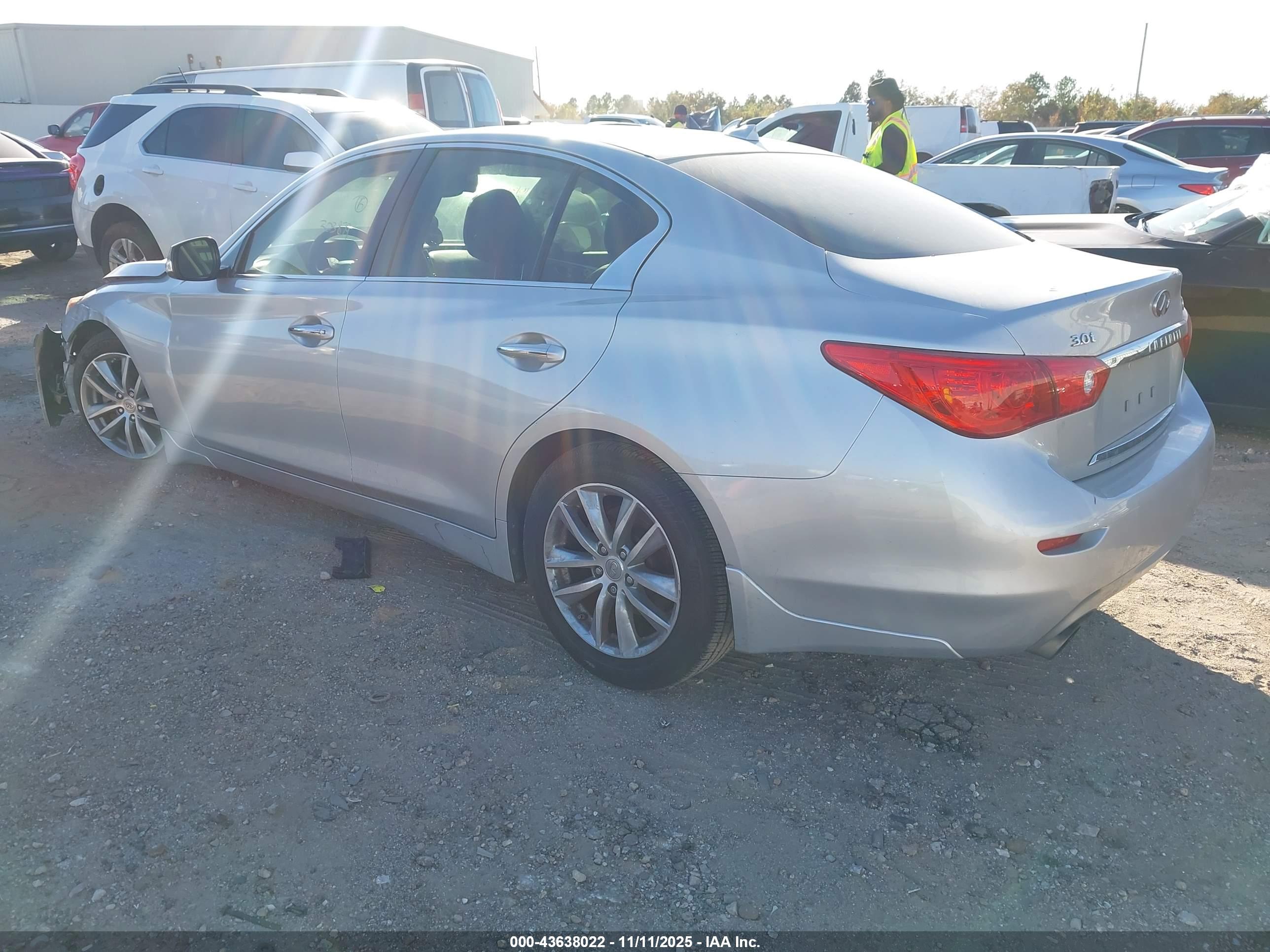 INFINITI Q50 image 3