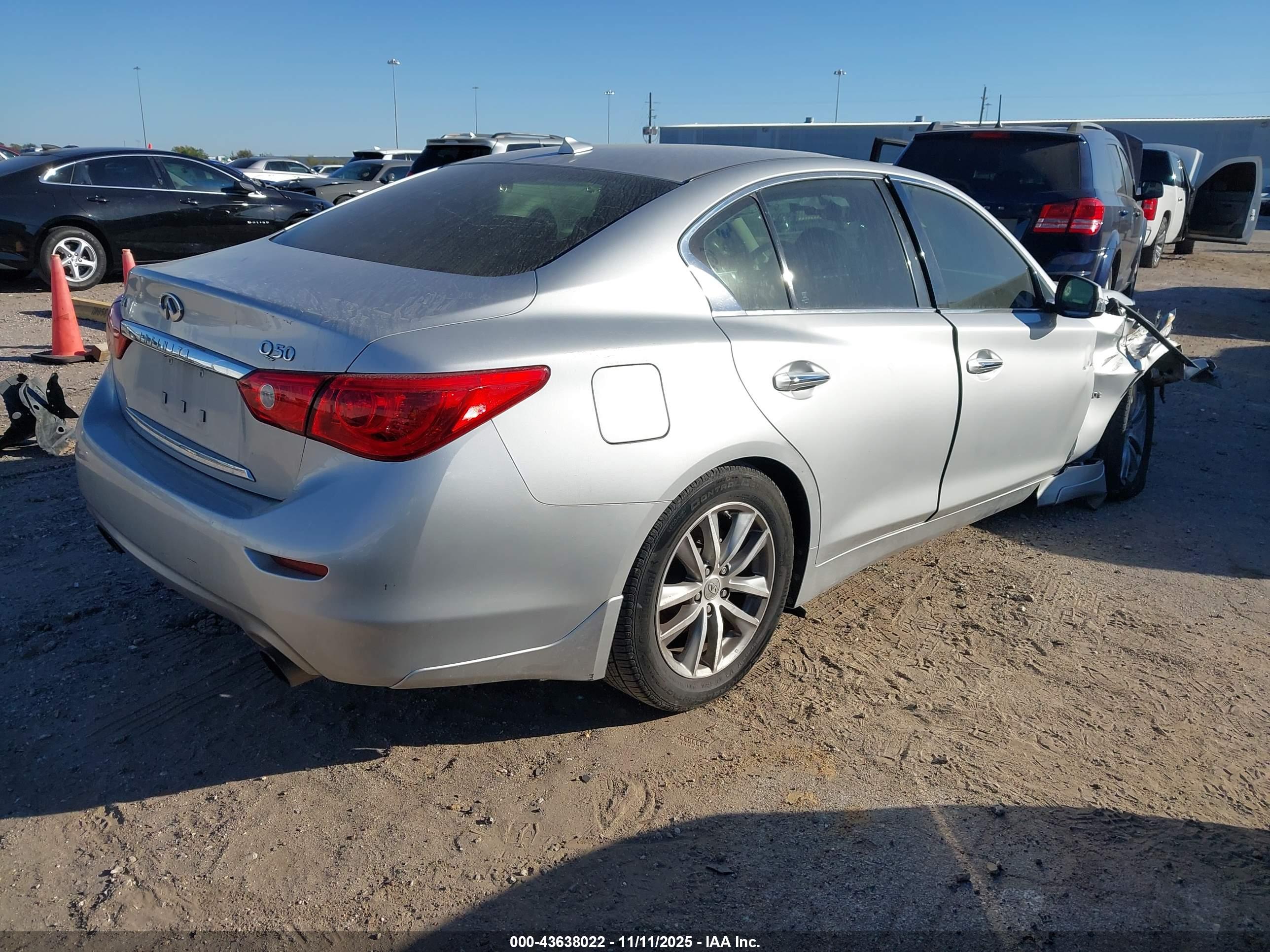 INFINITI Q50 image 4
