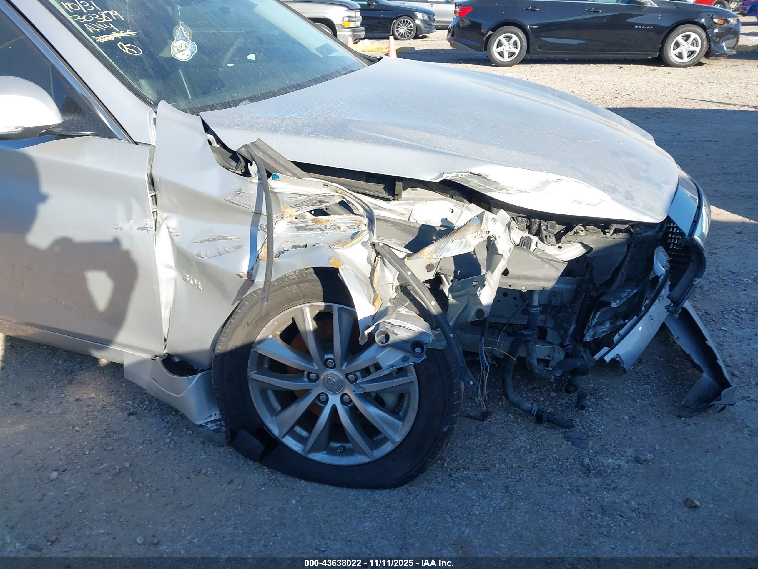 INFINITI Q50 image 6